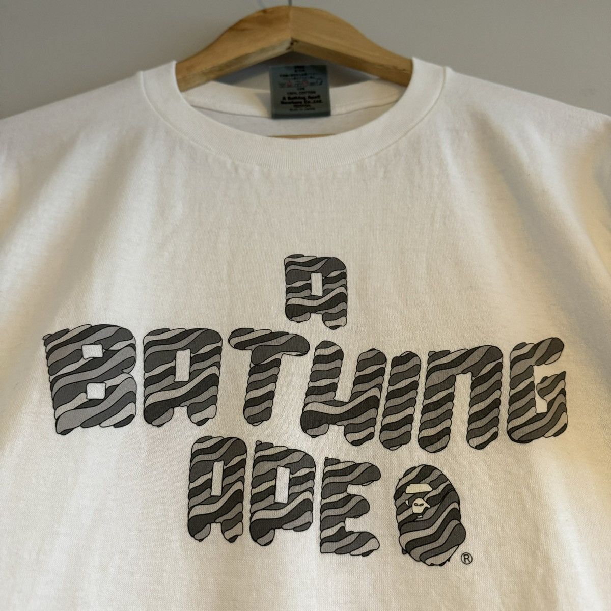 Bape OG Bape Bathing Ape Striped Wave Logo Tee Size US M / EU 48-50 / 2 - 1 Thumbnail