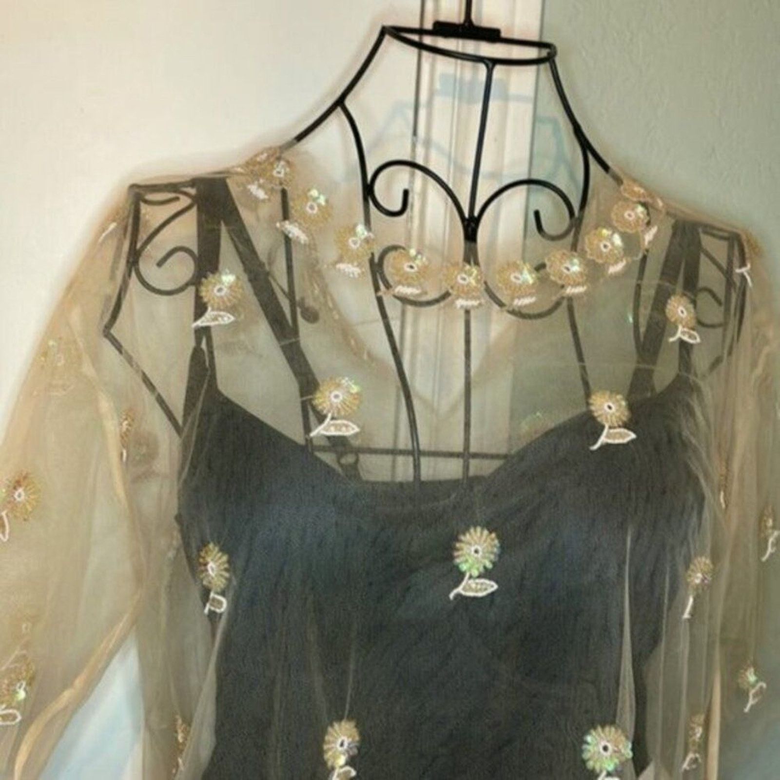 Valentino Valentino Ricamato Embellished Blouse champaign colored Size S / US 4 / IT 40 - 2 Thumbnail