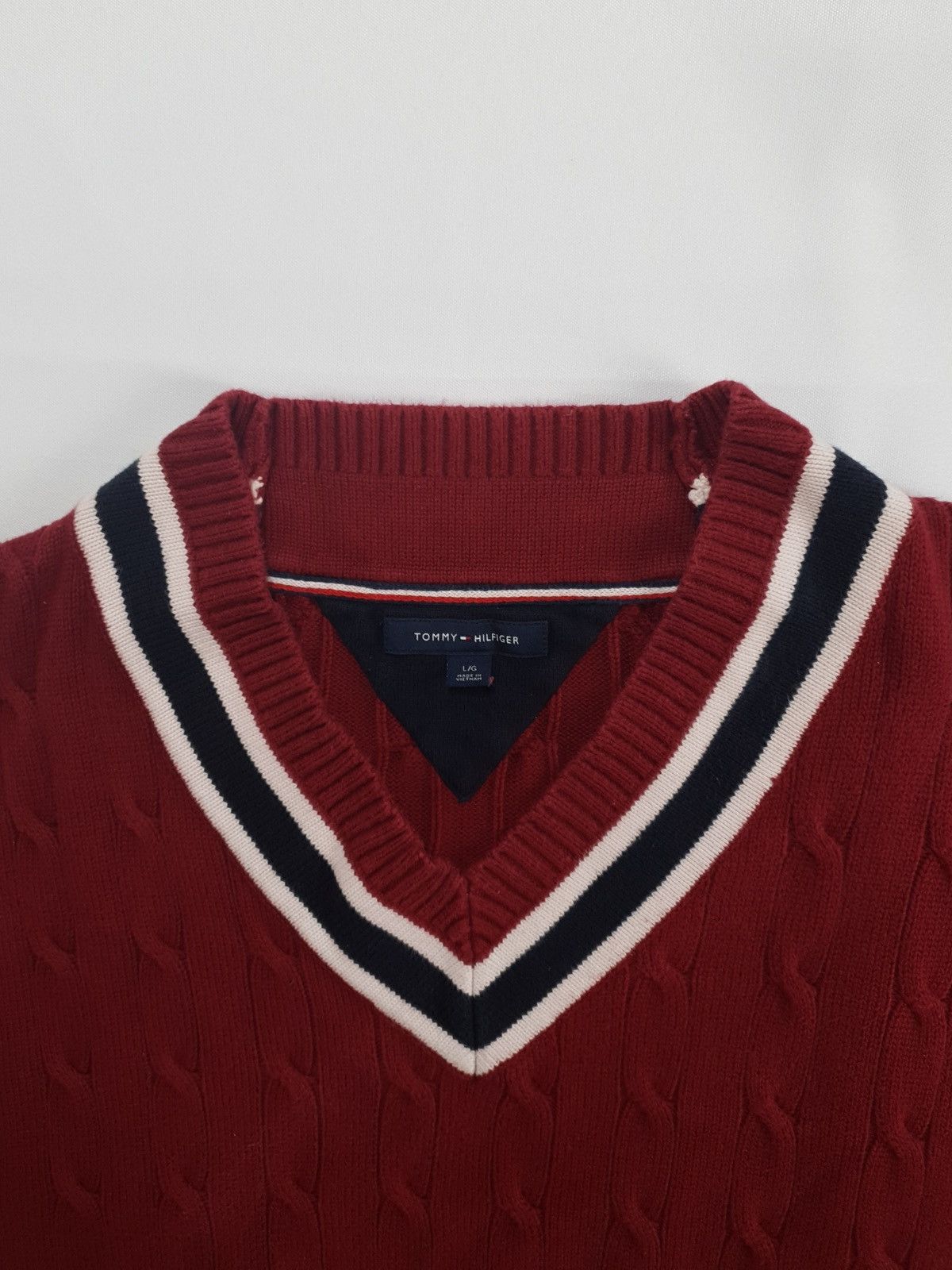 Tommy Hilfiger Vintage Tommy Hilfiger Crawford Cricket V-Neck Sweater Size US L / EU 52-54 / 3 - 4 Thumbnail