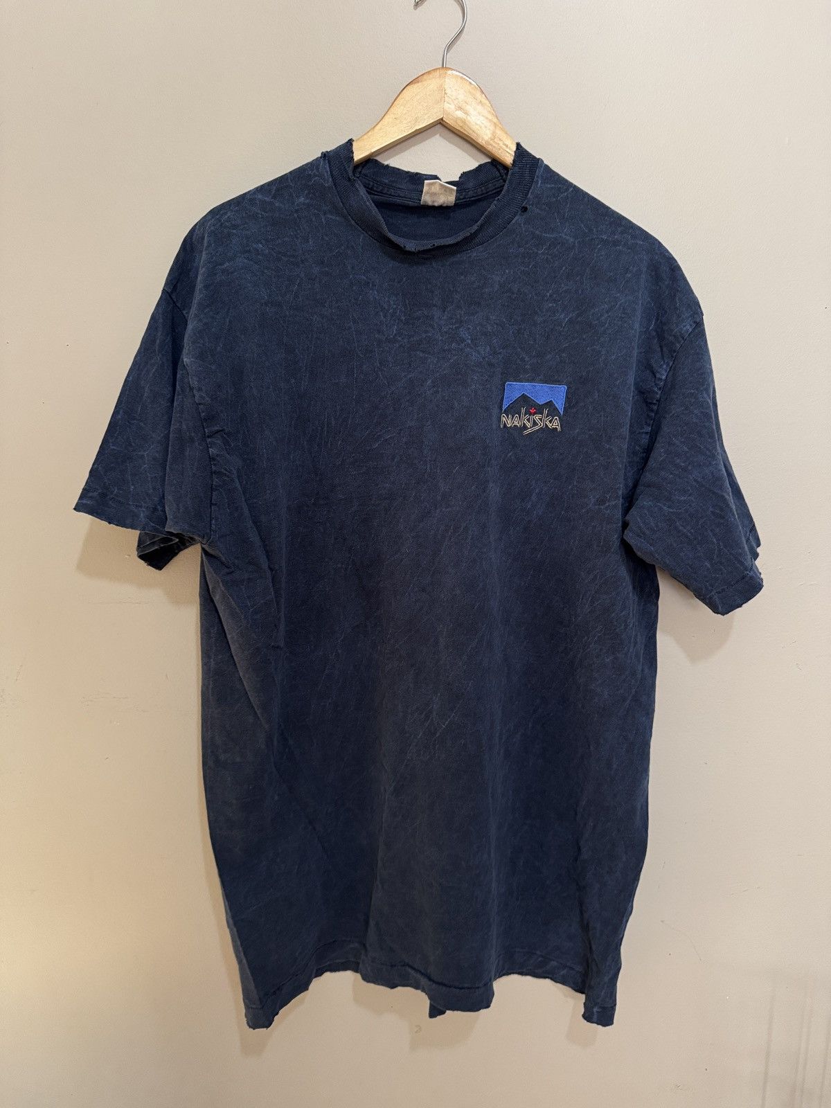 Fruit Of The Loom 90s Single Stitch Nakiska Ski Tshirt Size US XXL / EU 58 / 5 - 1 Thumbnail