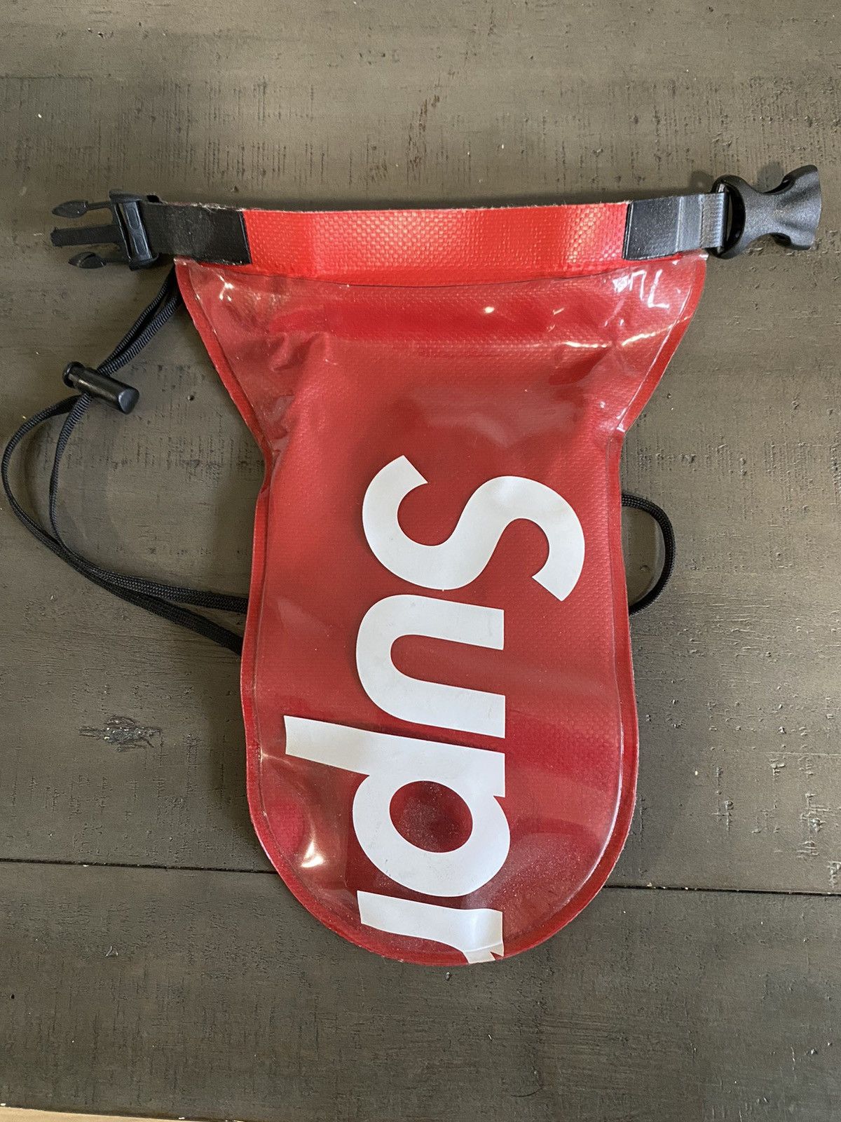 Supreme waterproof pouch online