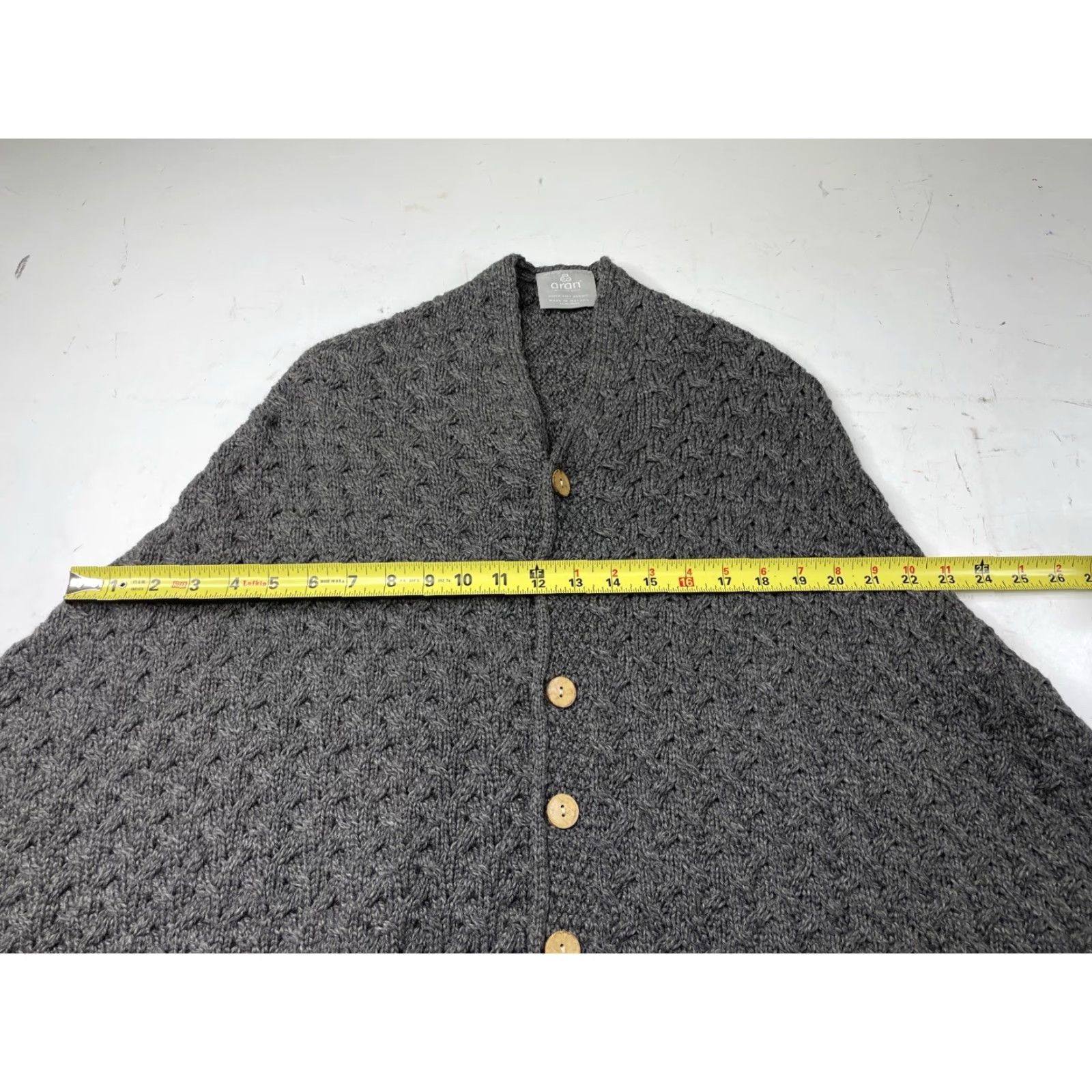 Vintage Aran Crafts Aran Supersoft Merino Wool Buttoned Irish Cape/Poncho Gray Knit One Size Women Size ONE SIZE - 7 Thumbnail