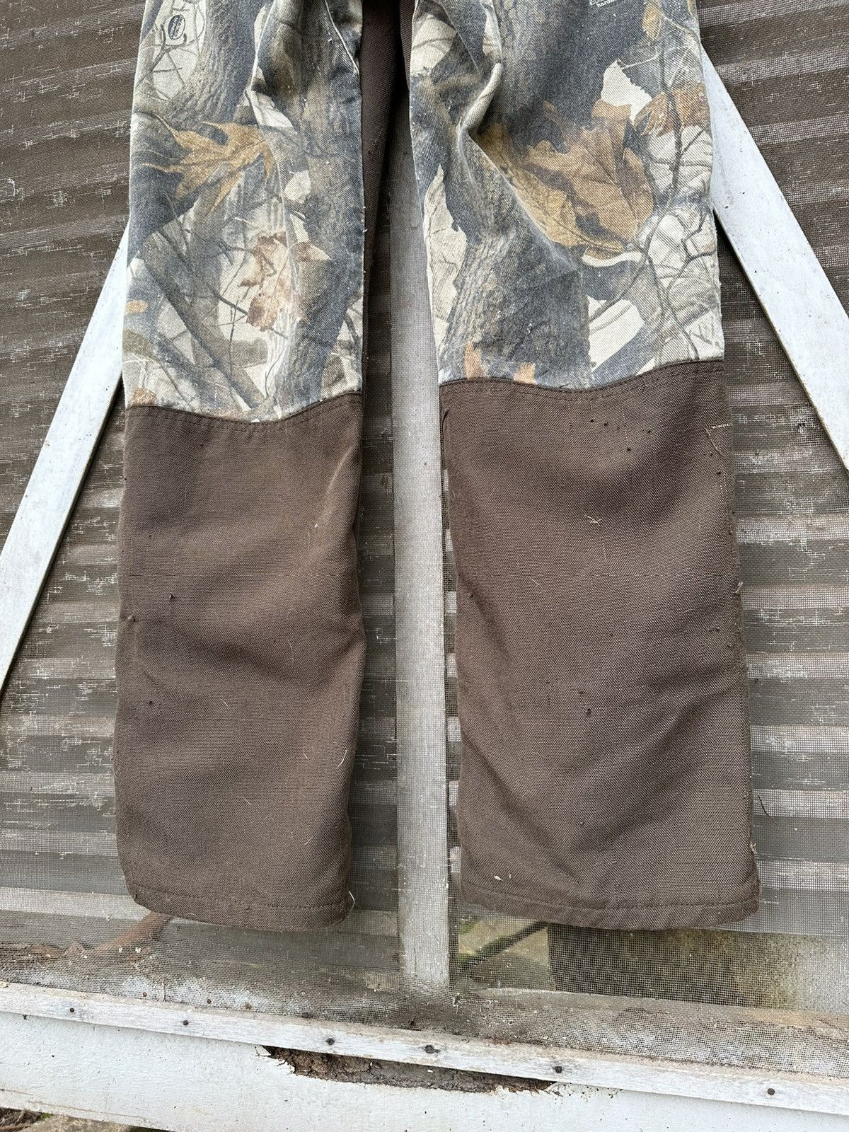 Wrangler 👹Vintage THRASHED WRANGLER PRO GEAR CAMO BAGGY JEANS Size US 31 - 10 Thumbnail