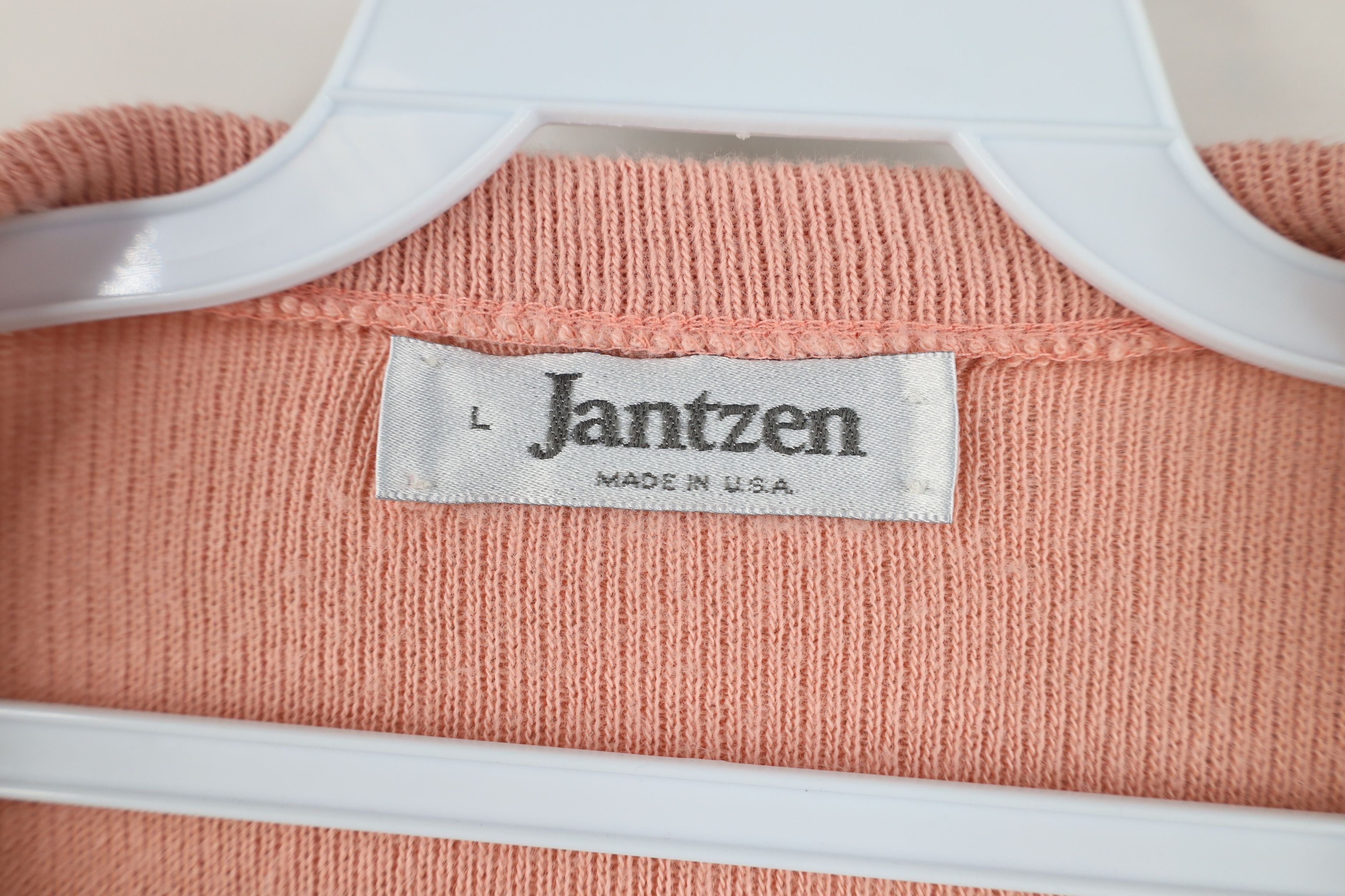 Vintage Vintage 70s Streetwear Soft Knit V-Neck Sweater Pink USA Size US L / EU 52-54 / 3 - 4 Thumbnail