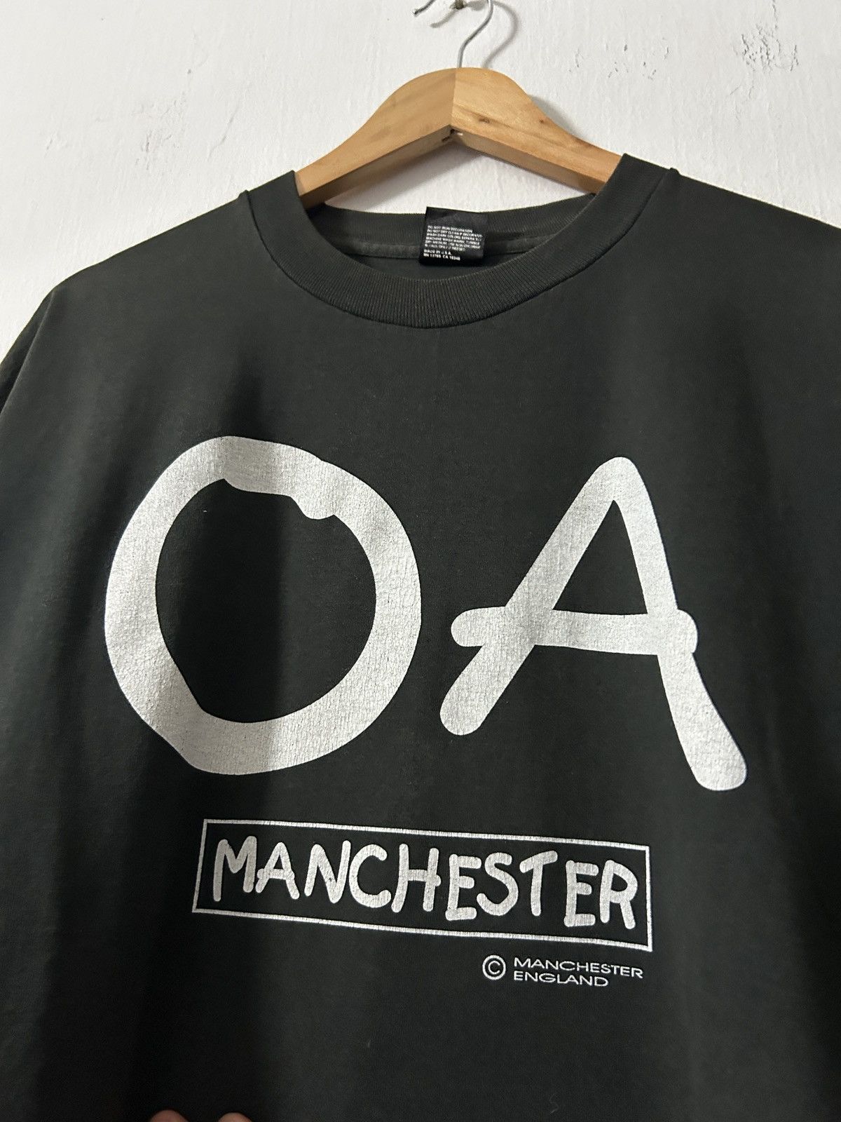 Band Tees RARE Vintage 90’s Band Oasis double sided britpop music Size US XL / EU 56 / 4 - 4 Thumbnail