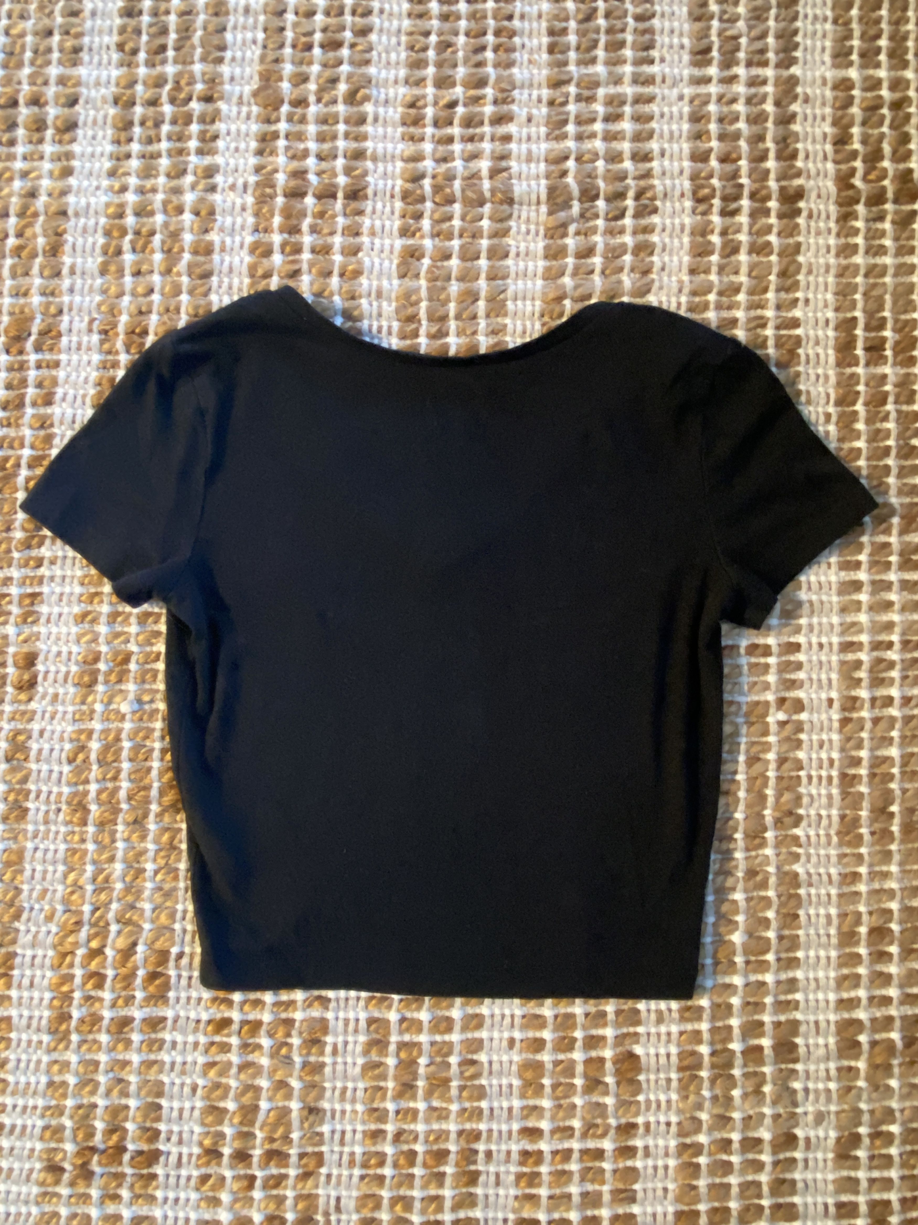 Other Wild Fable Women’s Short Sleeve V-Neck Cropped T-Shirt Size S / US 4 / IT 40 - 3 Thumbnail