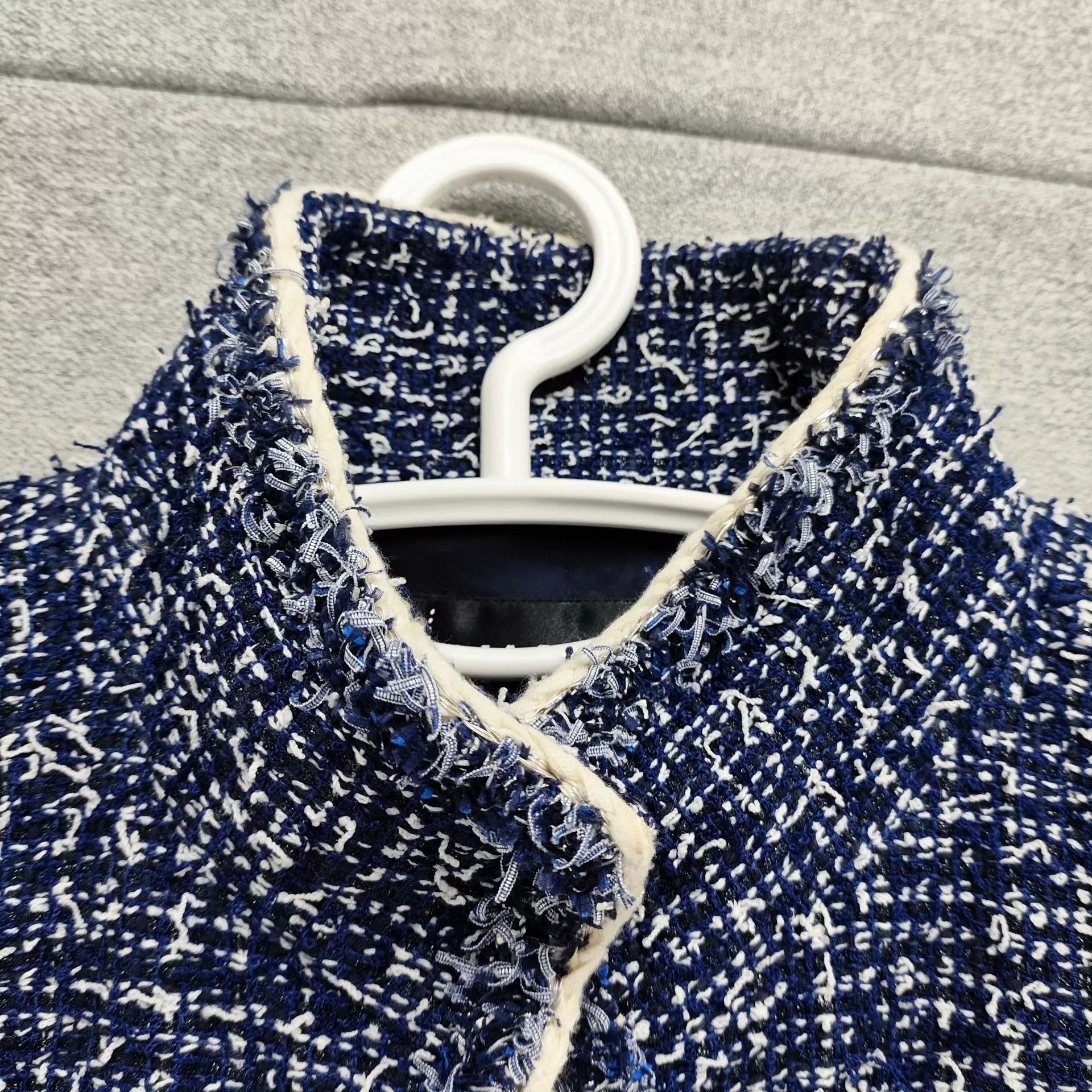 Chanel Chanel Blue-White Stand Collar Tweed Shimmer Meteor 38 Size S / US 4 / IT 40 - 2 Thumbnail