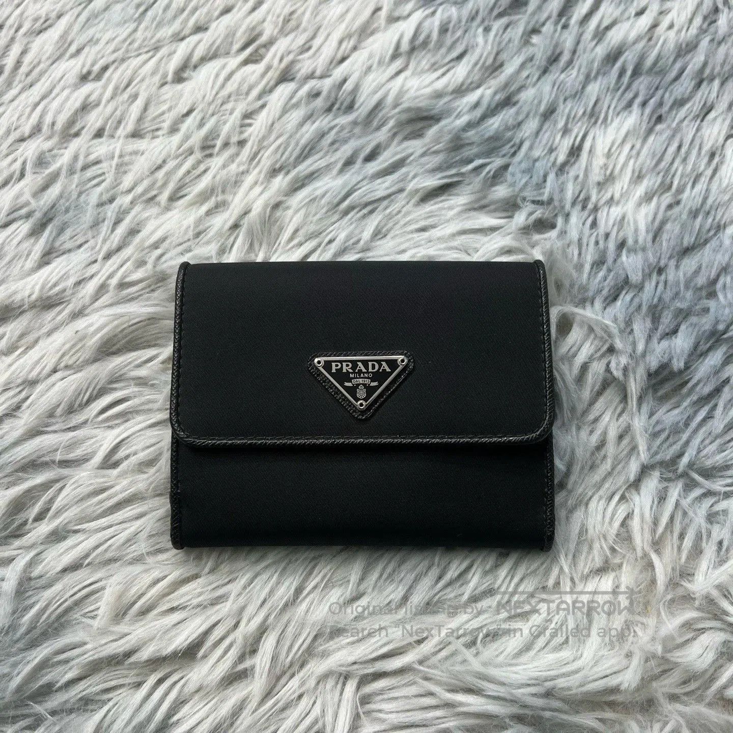 Prada Prada Triangle Logo Wallet. Size ONE SIZE - 1 Thumbnail