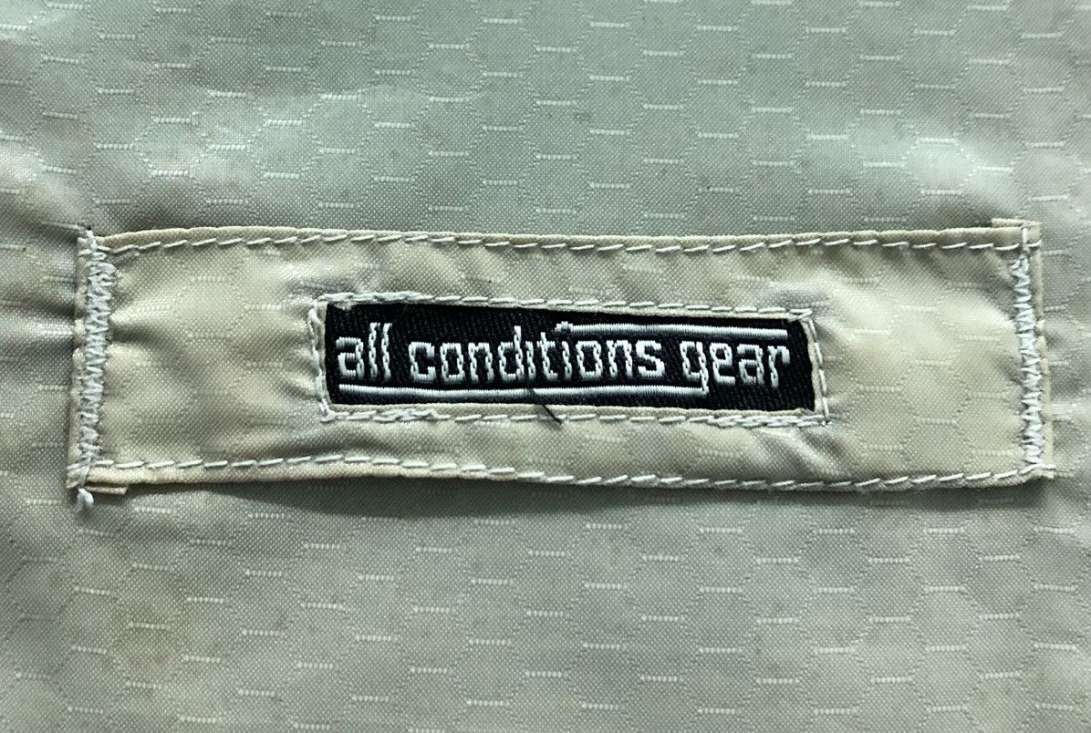 Nike ACG Vintage Nike ACG Outer Layer Windbreaker Jacket Men’s Small Size US S / EU 44-46 / 1 - 9 Thumbnail