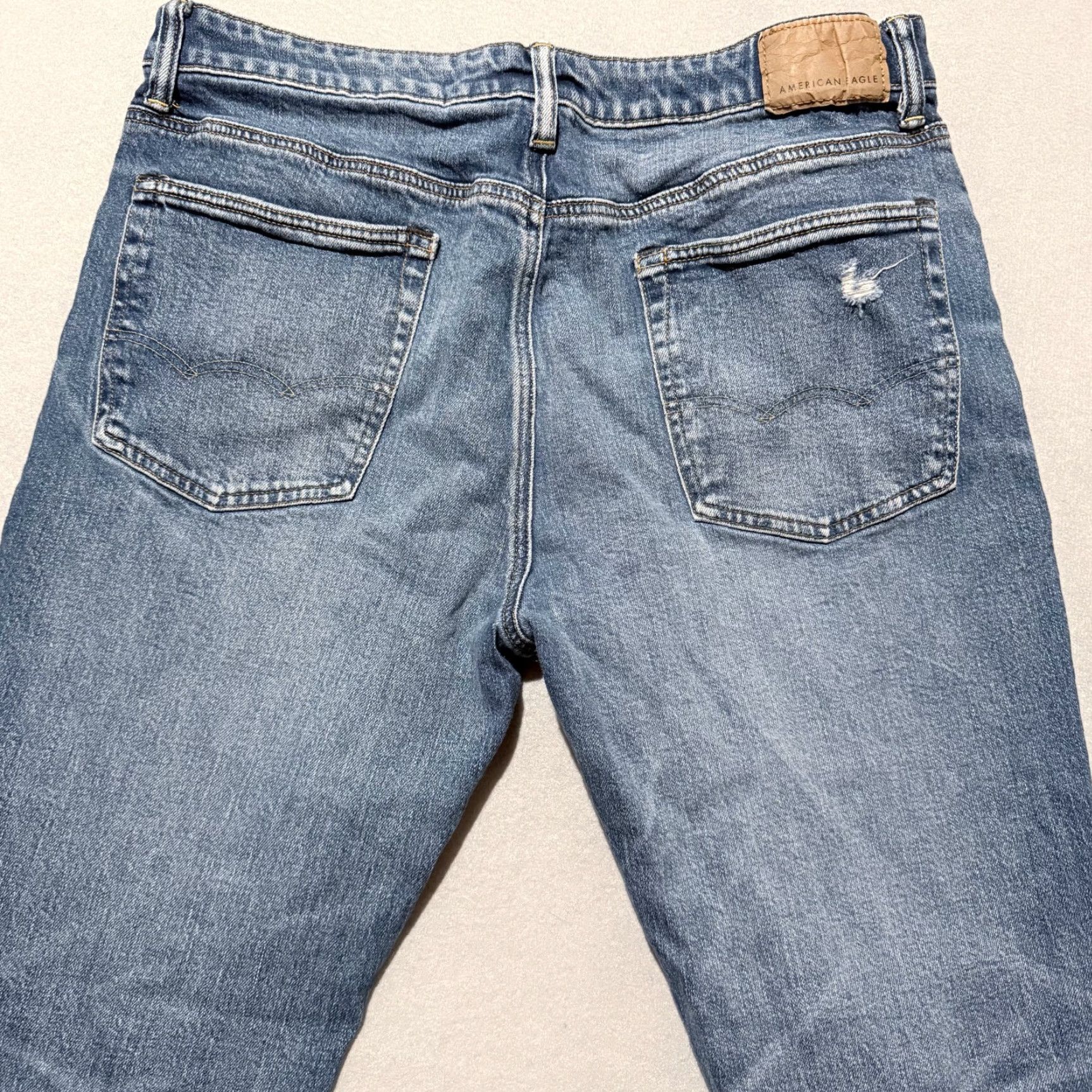 American Eagle Outfitters American Eagle Jeans Men's Blue Denim Stretch Distressed Relaxed Slim - 34x32 Jeans Size US 34 / EU 50 - 4 Thumbnail