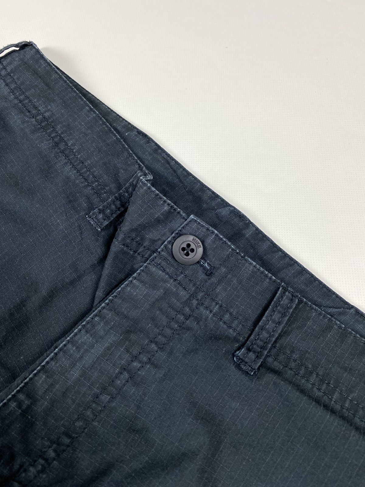 Nike Nike vintage Y2K men’s ripstop cargo pants trousers Size US 33 - 12 Thumbnail