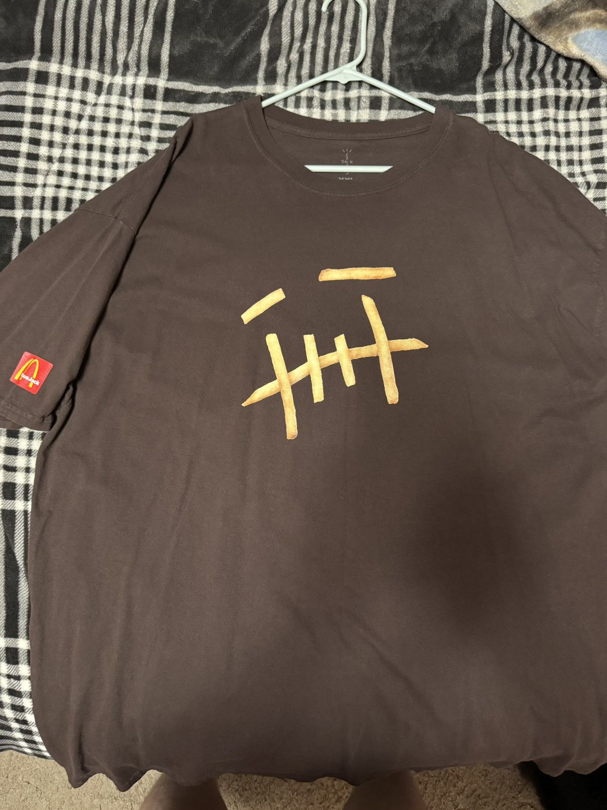 Travis Scott Travis Scott McDonalds Fry Tshirt Size US XXL / EU 58 / 5 - 1 Thumbnail