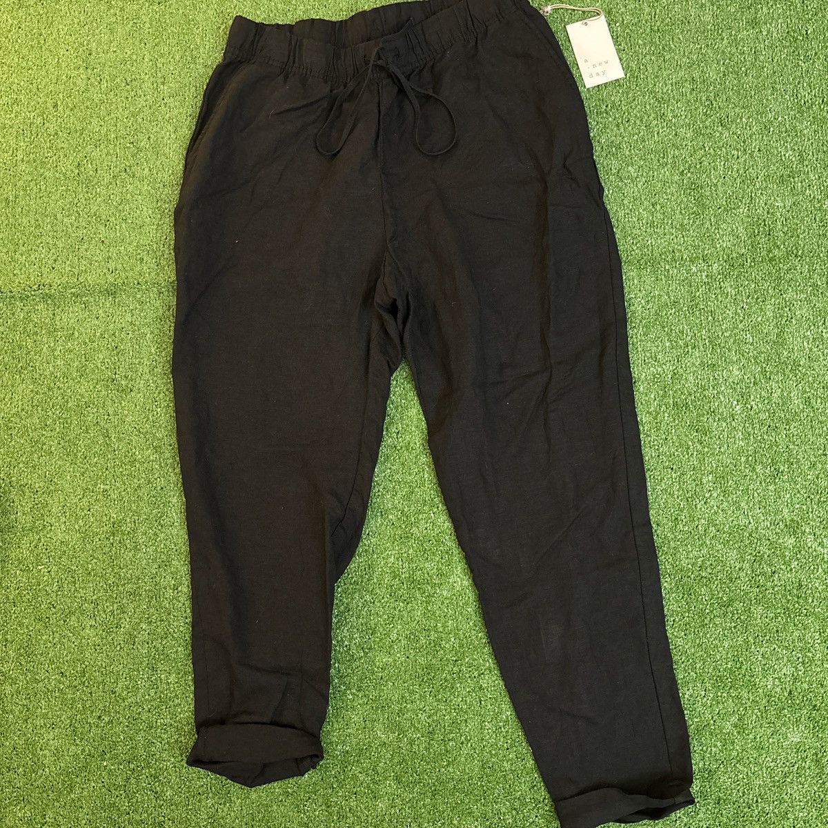 Other NWT Women’s Black Linen Capri Pants Size 27" / US 4 / IT 40 - 2 Thumbnail