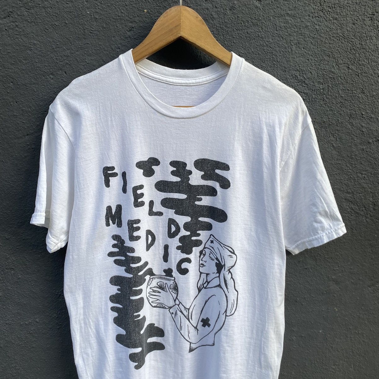 Band Tees Field Medic American Indie Rock Band ERD GRUNGE THRASHED TEE Size US M / EU 48-50 / 2 - 2 Thumbnail