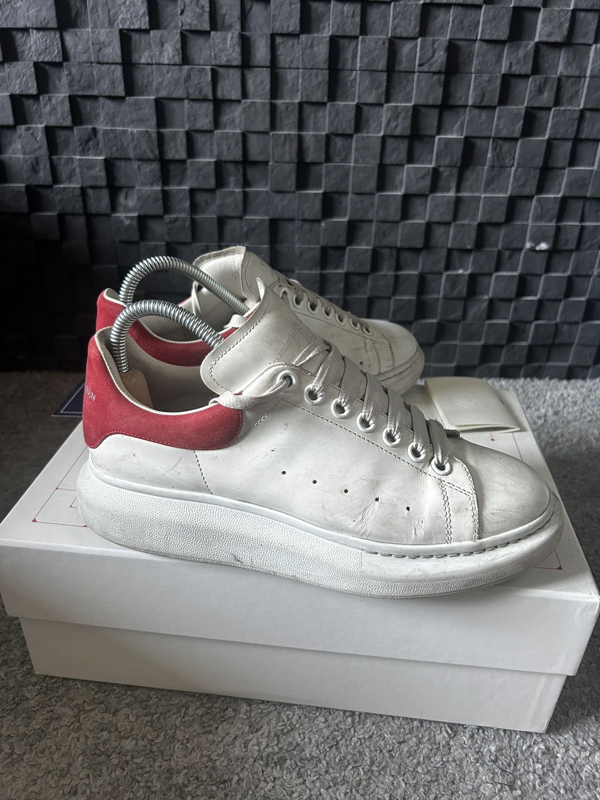 Alexander McQueen Alexander mcqueen sneaker white/ lust red Size US 8 / EU 41 - 3 Thumbnail