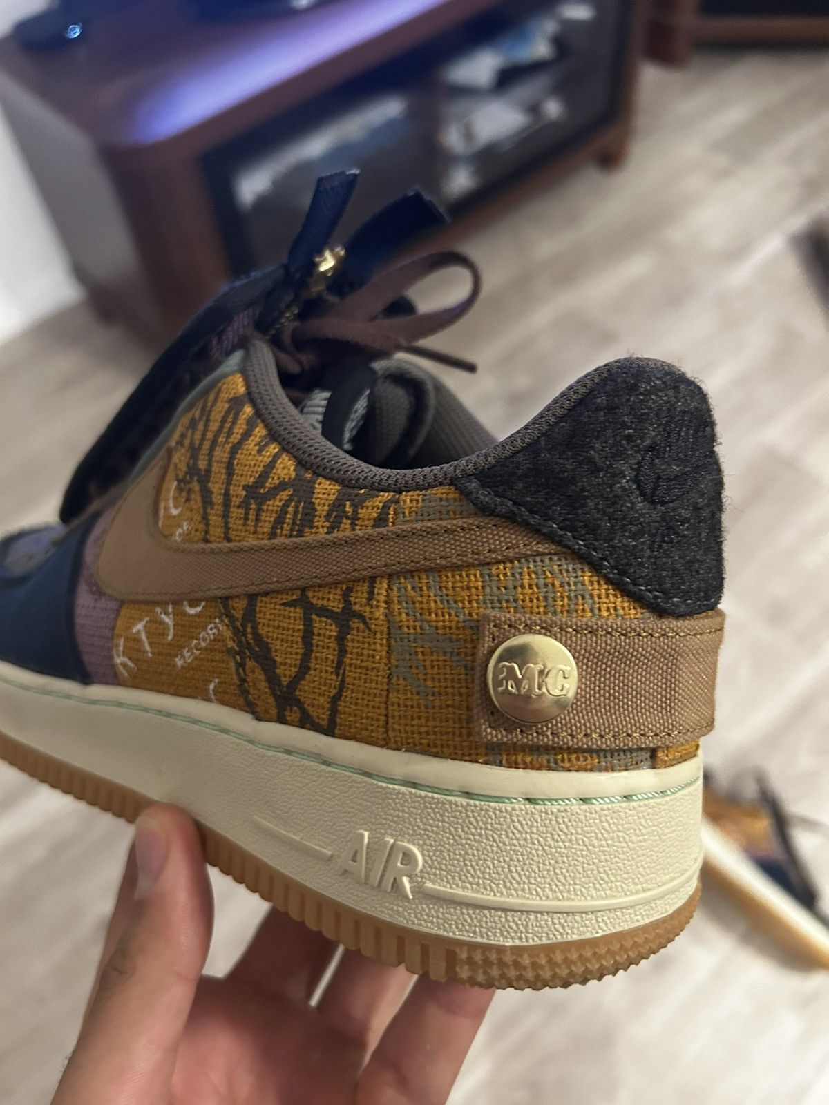 Nike × Travis Scott Air Force 1 Low/ Cactus Jack Size US 8.5 / EU 41-42 - 9 Thumbnail