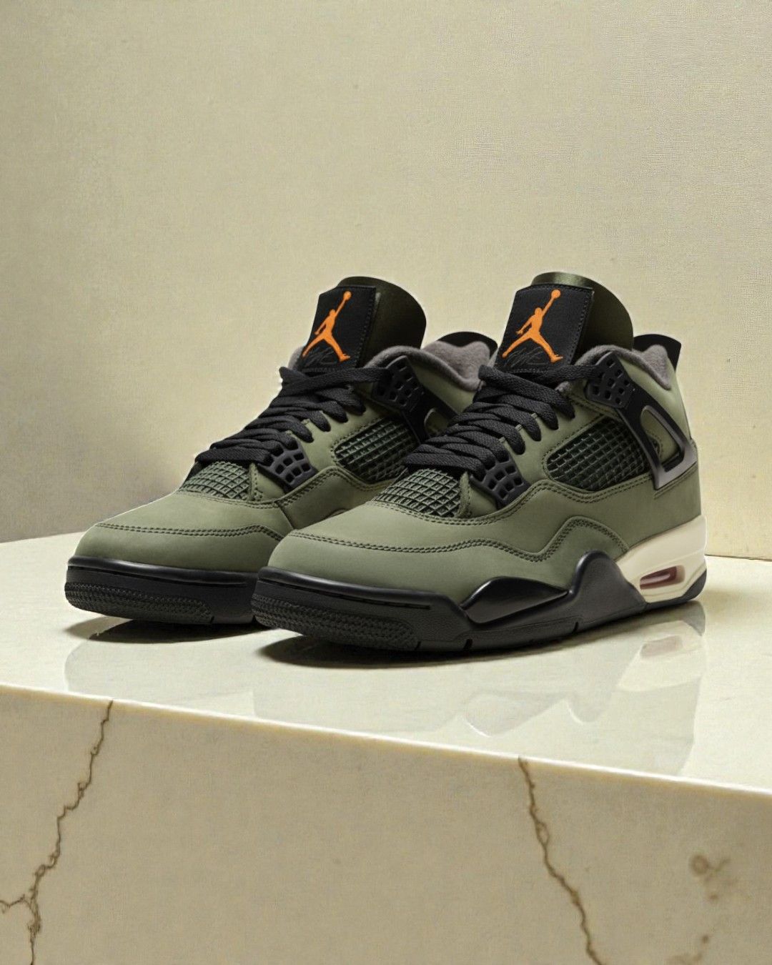 Underated Air Jordan 4 Retro OG SP Undefeated Size US 11 / EU 44 - 1 Thumbnail