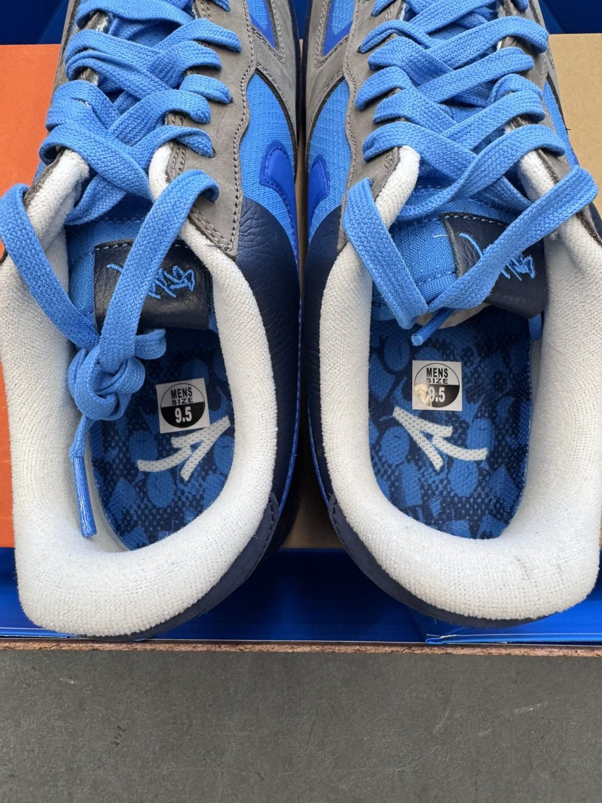 Nike 2024 Special Box Set Nike Air Max 95 + Air Force 1 Signed Size US 9.5 / EU 42-43 - 18 Thumbnail