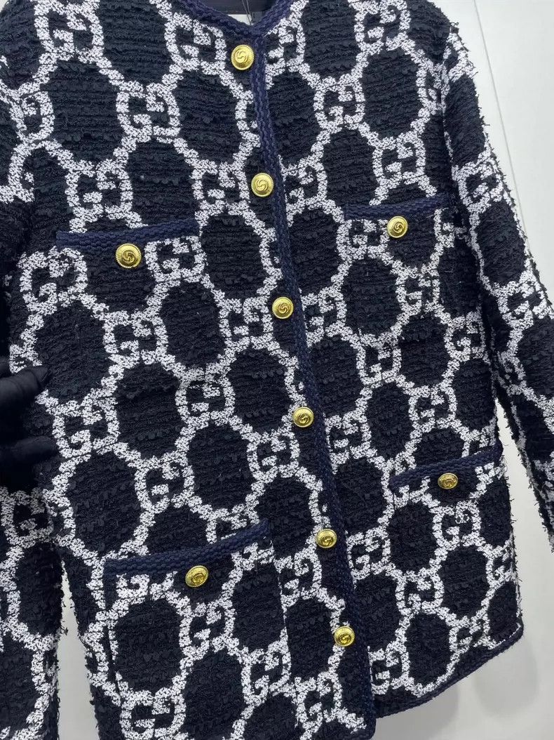 Gucci Gucci Black and white gold buttoned logo jacket 2504-Nextar Size XS / US 0-2 / IT 36-38 - 3 Thumbnail
