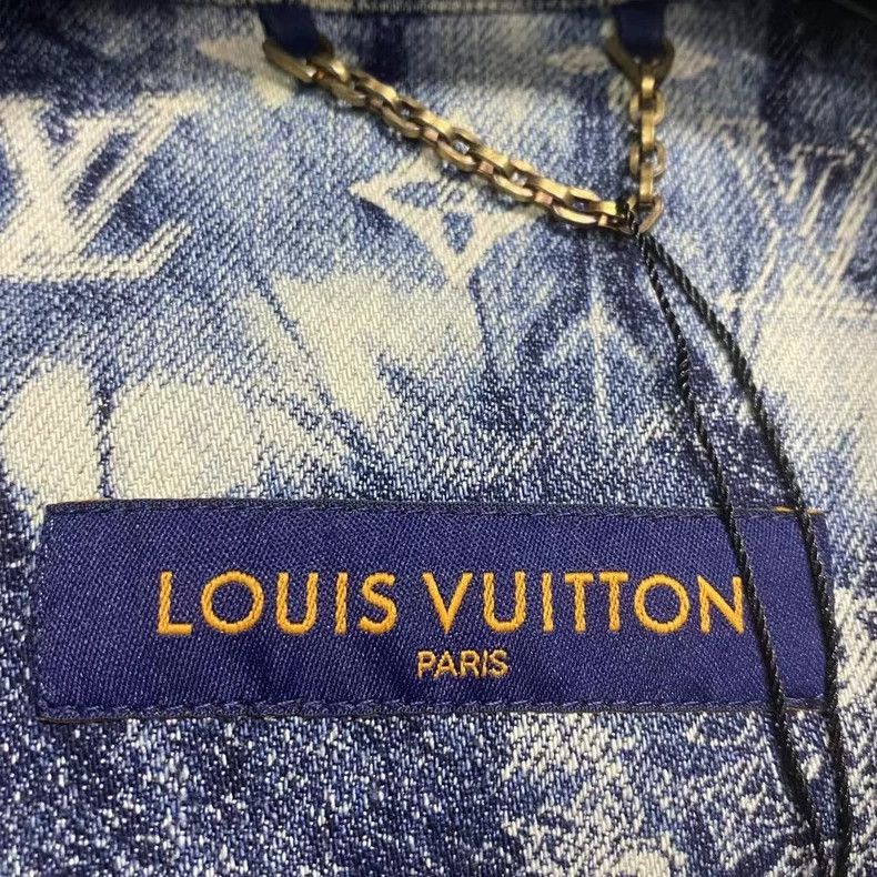 Louis Vuitton louis vuitton Blue cashew flower tie-dyed logo shirt with s Size US M / EU 48-50 / 2 - 3 Thumbnail