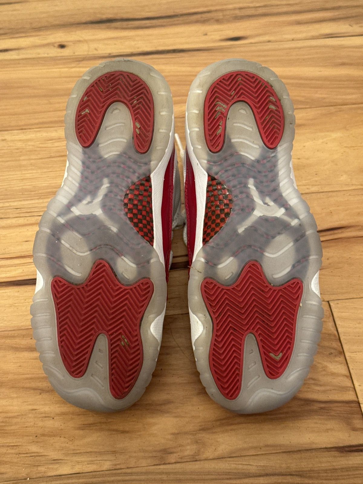 Jordan Brand Jordan 11 Retro Cherry Size US 7 / EU 40 - 8 Thumbnail
