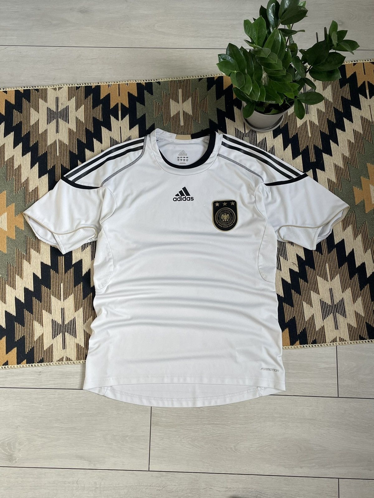 Adidas × Vintage Vintage Adidas Germany 2010/11 Home Jersey Size US L / EU 52-54 / 3 - 1 Thumbnail