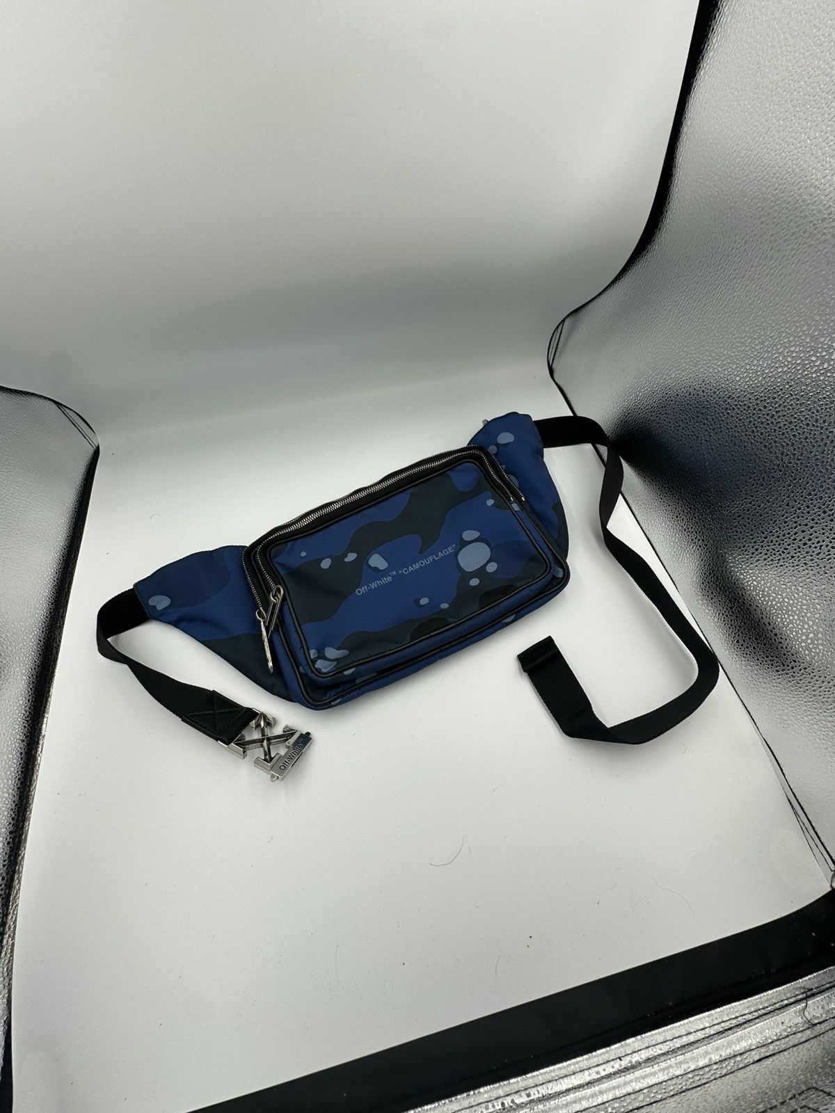 Off-White OFF WHITE CAMO BAG Size ONE SIZE - 2 Thumbnail