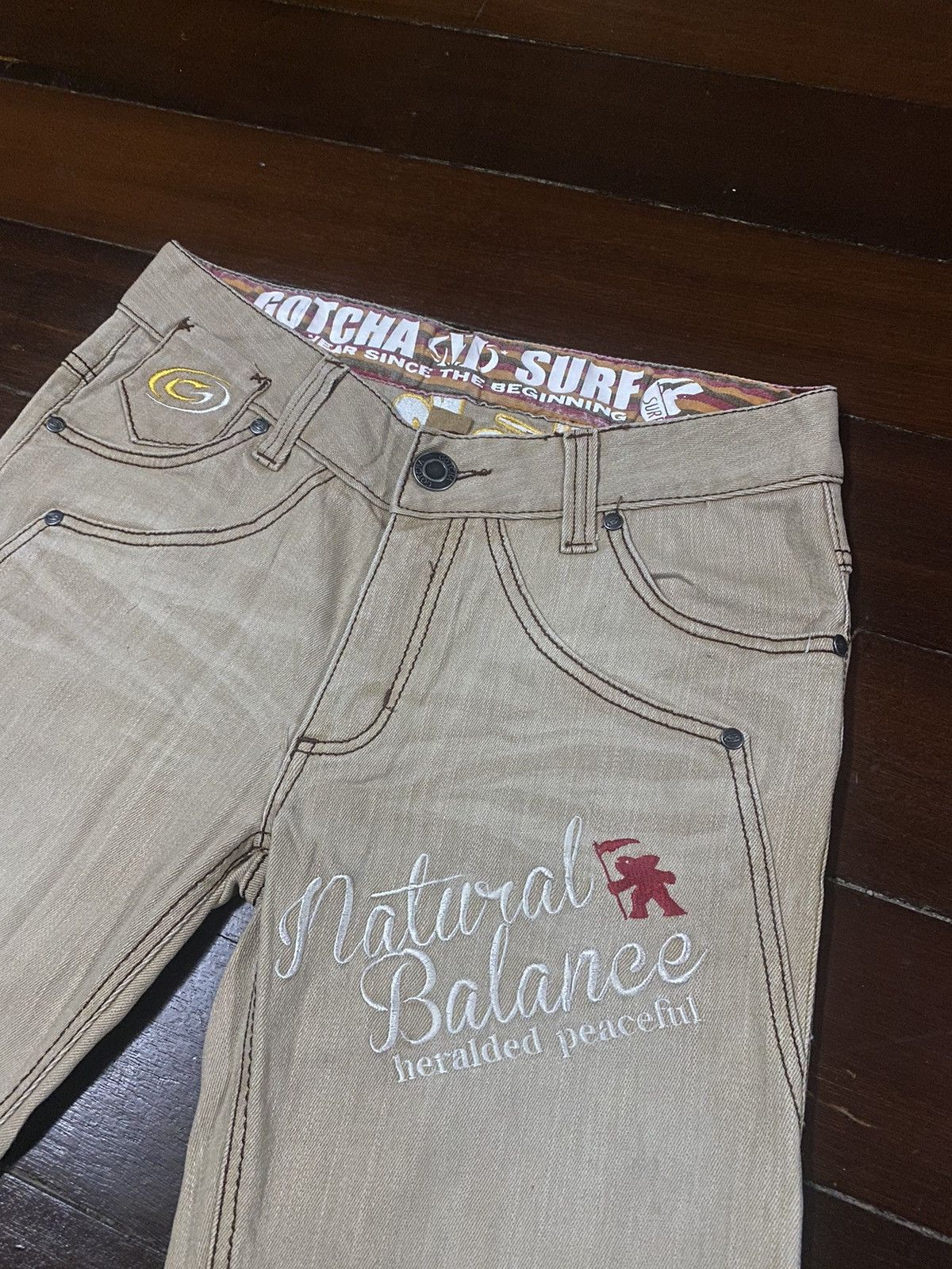 Gotcha FIRE 🔥 GOTCHA INTERNATIONAL EMBROIDERED BIG LOGO Size US 34 / EU 50 - 12 Thumbnail