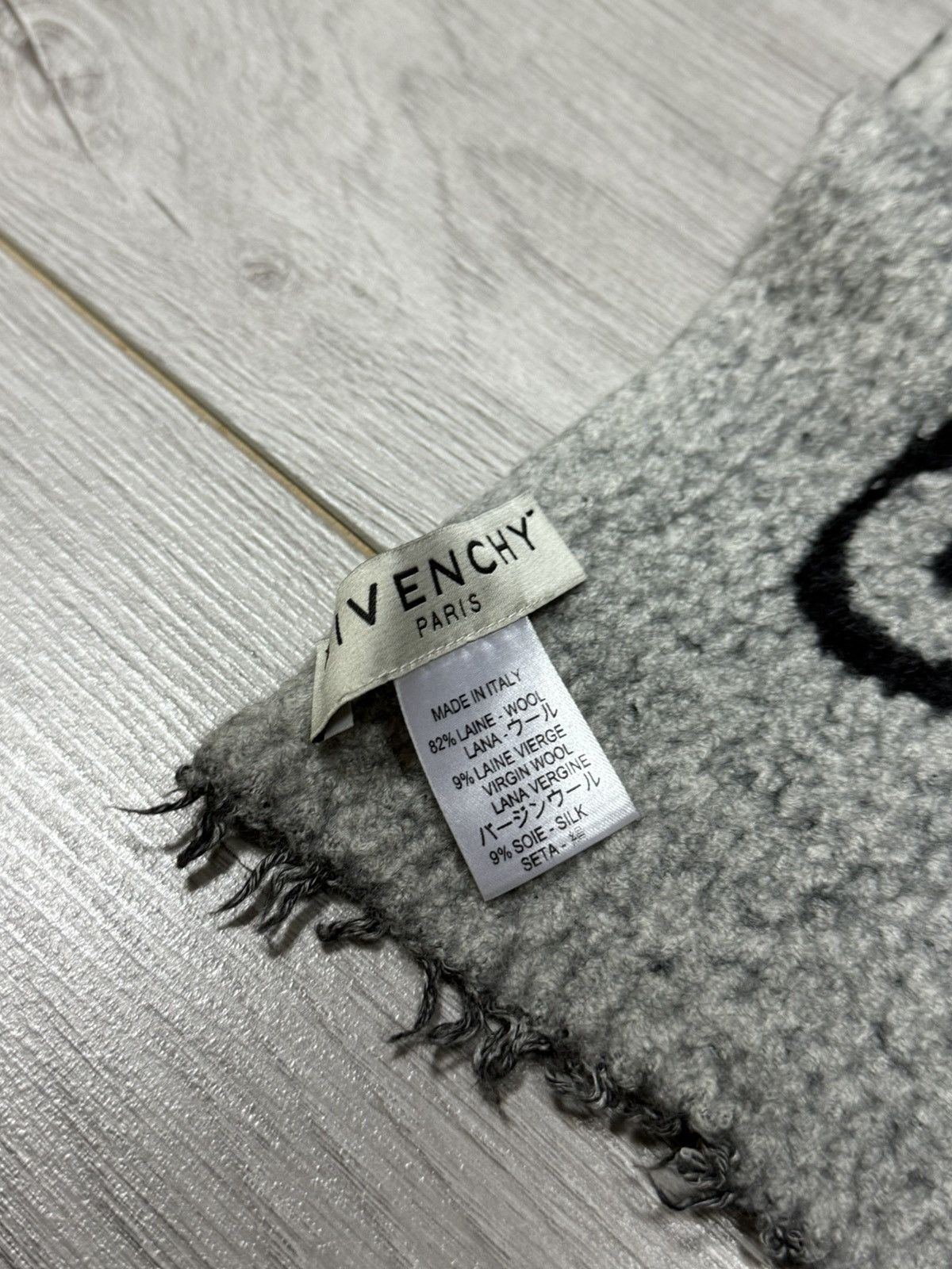 Givenchy Givenchy wool big logo spell out Paris fringed scarf Size ONE SIZE - 3 Thumbnail