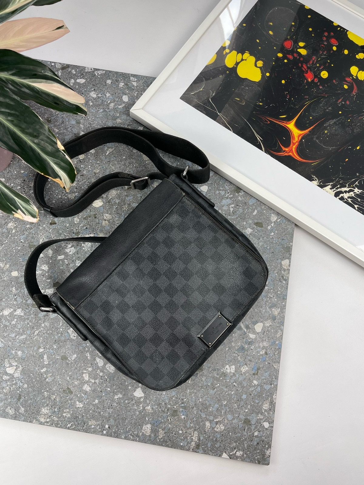 Louis Vuitton Luis Vuitton PM Graphite Messenger Bag / Black Size ONE SIZE - 7 Thumbnail