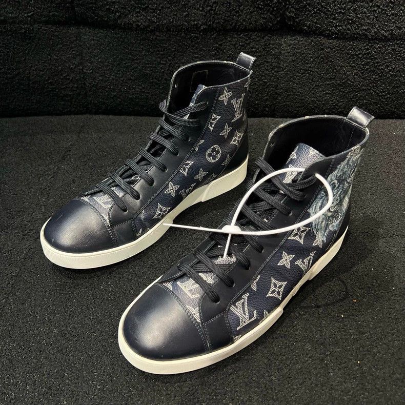 Louis Vuitton Louis Vuitton High-top sneakers Size US 7 / EU 40 - 1 Thumbnail