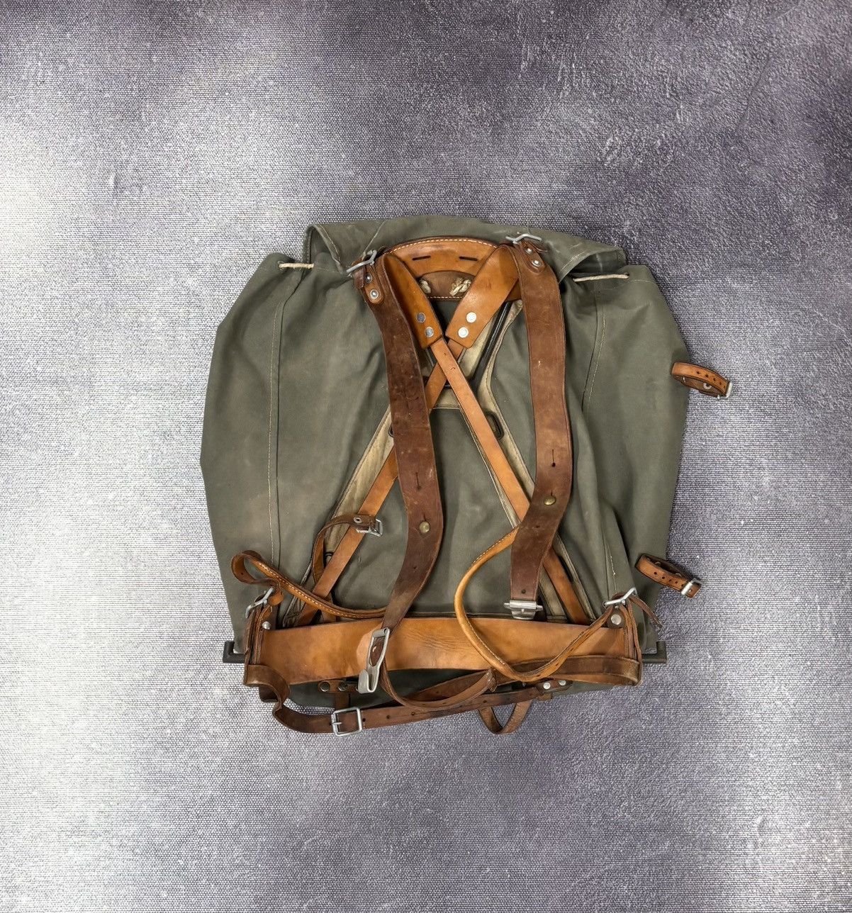 Other Vintage Swedish Army M39 Backpack Canvas Leather Metal Frame Size ONE SIZE - 2 Thumbnail