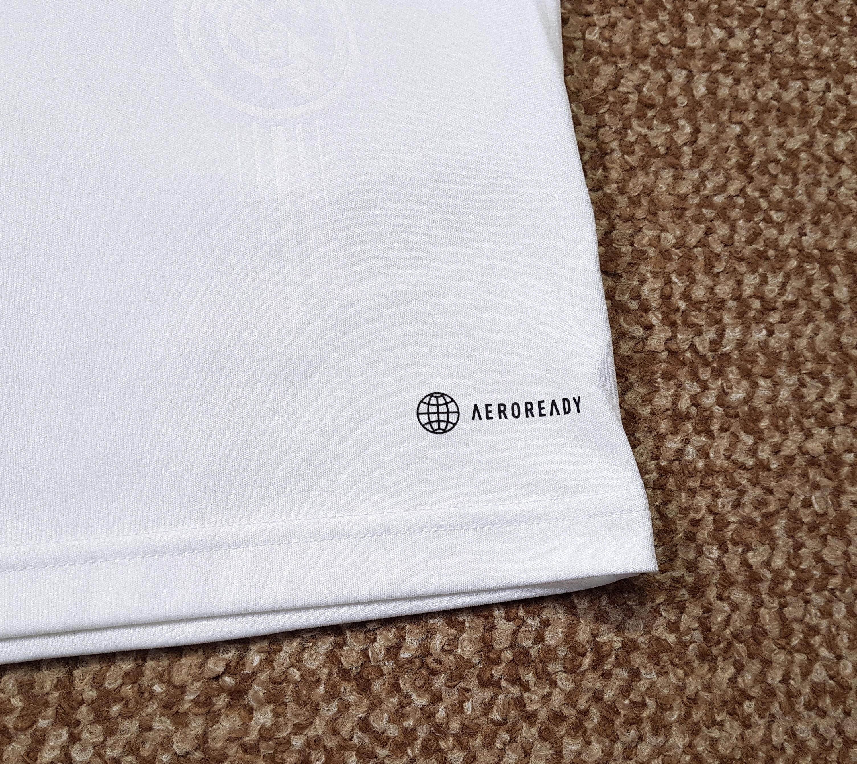Adidas Adidas Real Madrid 2022 Home Football Soccer Jersey Shirt S Size US S / EU 44-46 / 1 - 4 Thumbnail