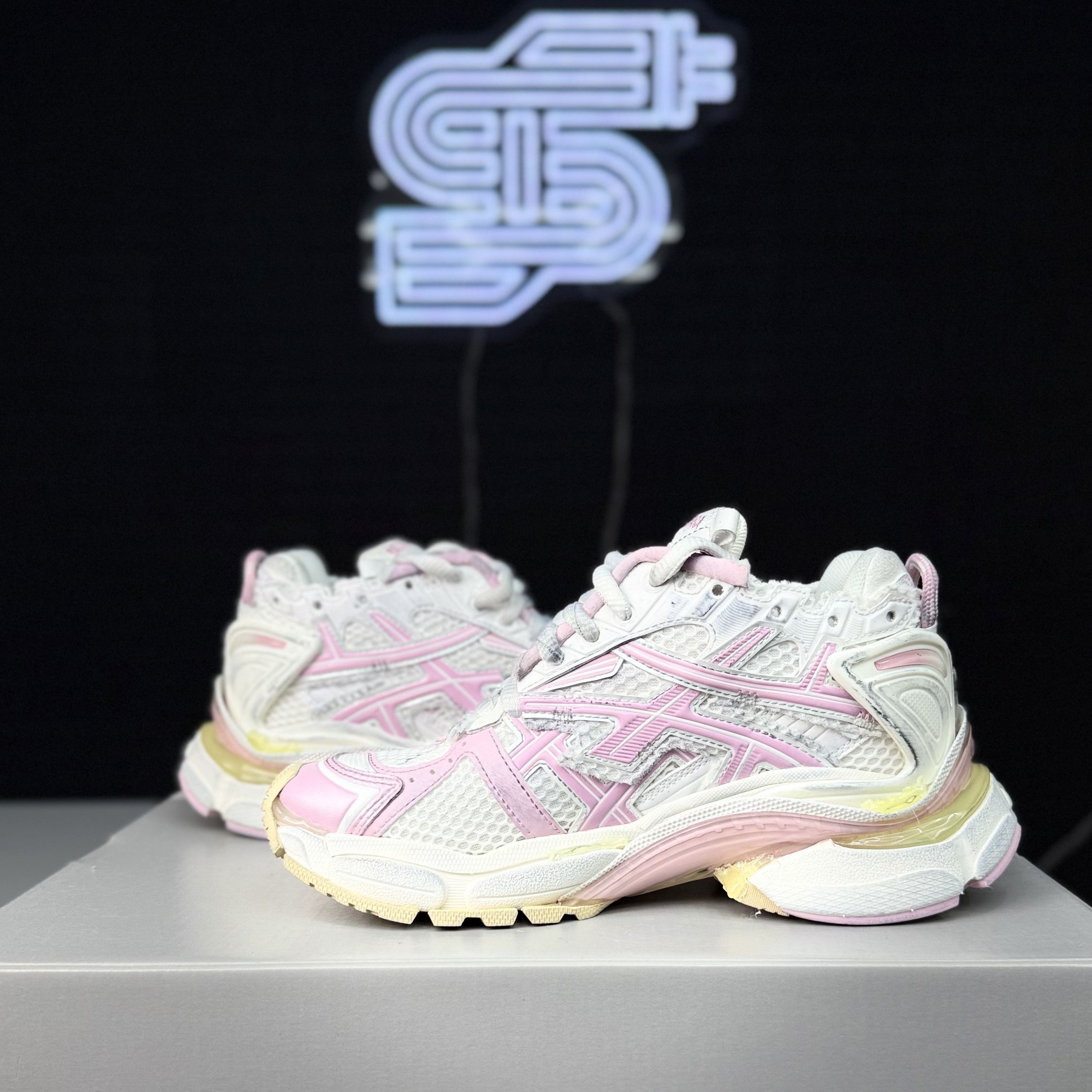 Balenciaga Balenciaga Runner White/Pink Size US 4 / IT 34 - 3 Thumbnail