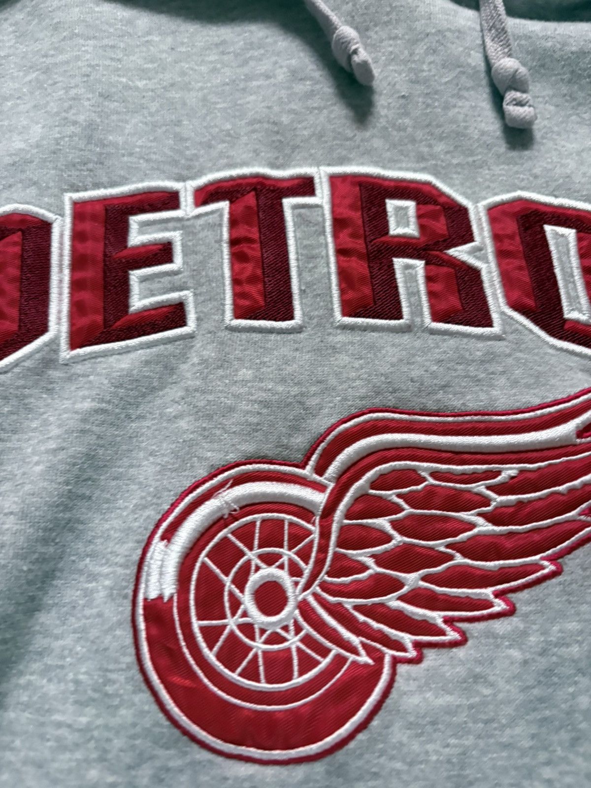 NHL Detroit Redwings NHL Embroidered Satin Graphic Hoodie Size US XXL / EU 58 / 5 - 3 Thumbnail
