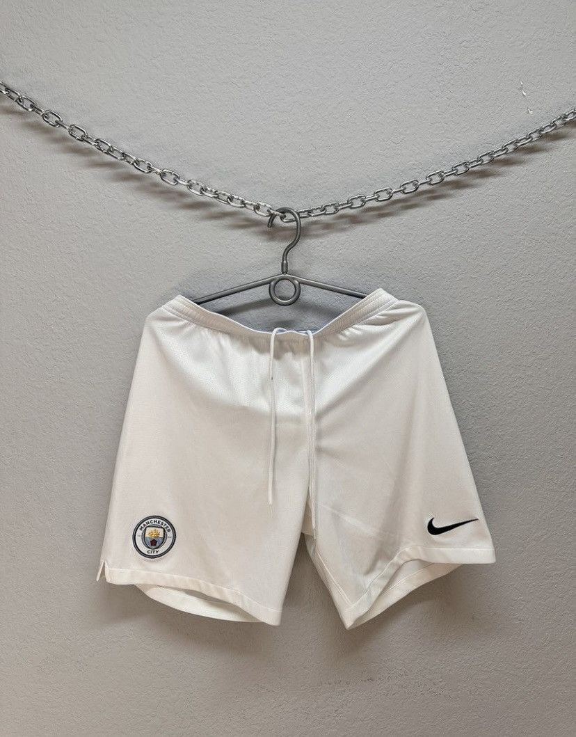 Nike Nike Manchester City Sterling 2017 Jersey Suits Vintage Size US L / EU 52-54 / 3 - 10 Thumbnail