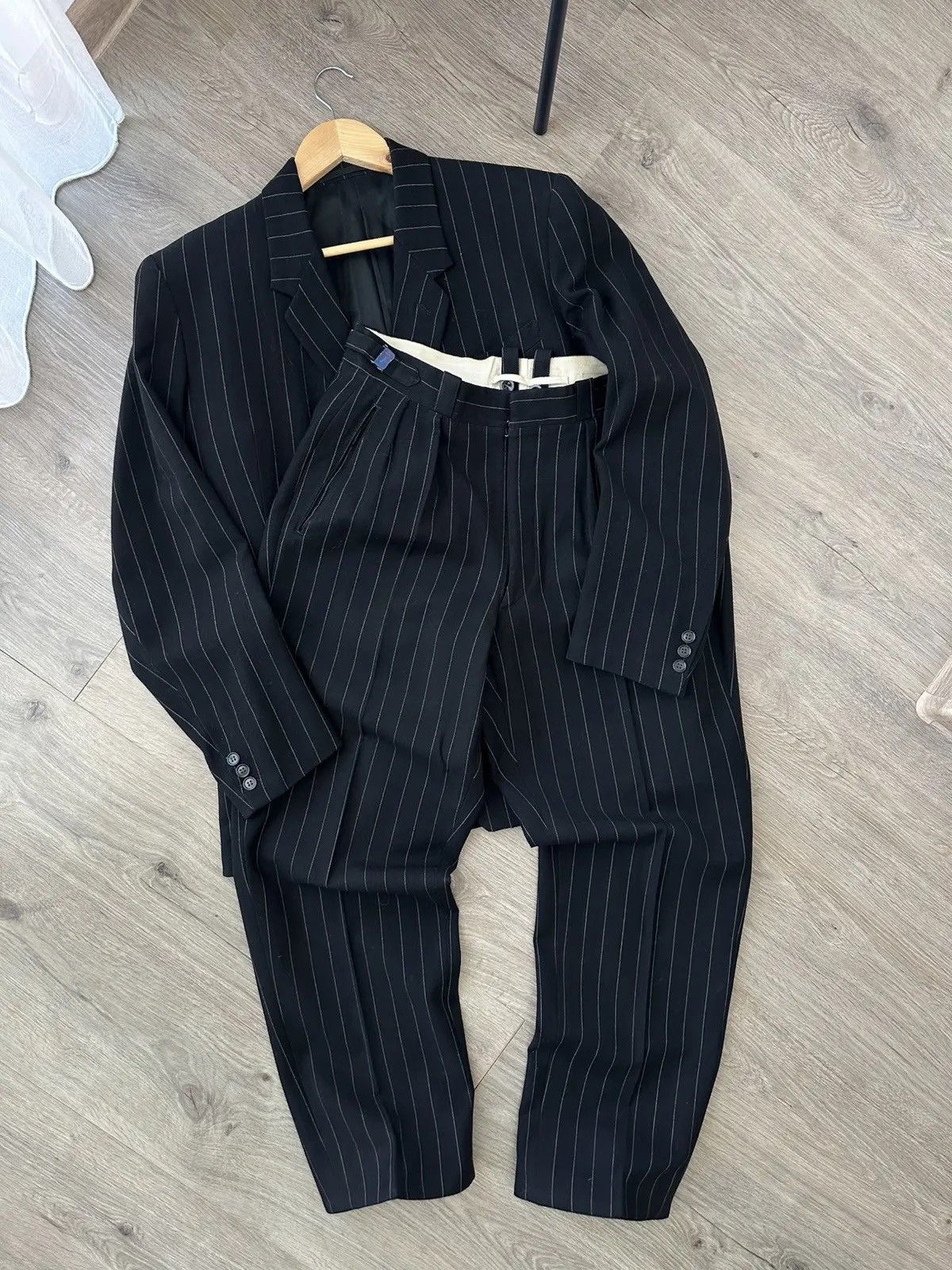 Japanese Brand VTG 1960s Men’s Suit 2-Piece Black Wool WWII Era Solide Elegance Size 44L - 3 Thumbnail