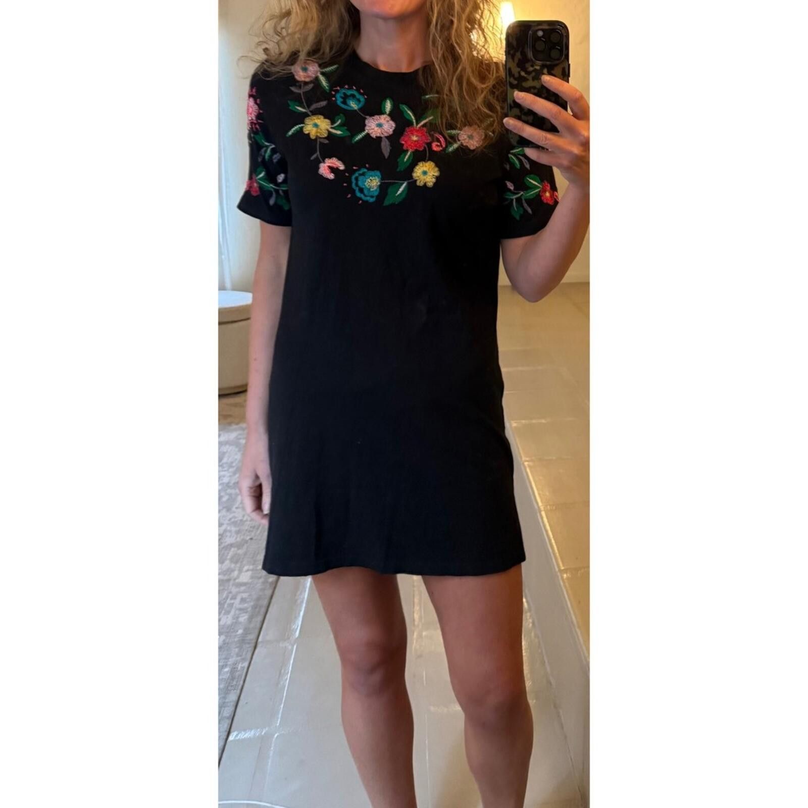 Asos ASOS Black Floral Embroidered T-Shirt Mini Dress 2 Size XS / US 0-2 / IT 36-38 - 1 Thumbnail