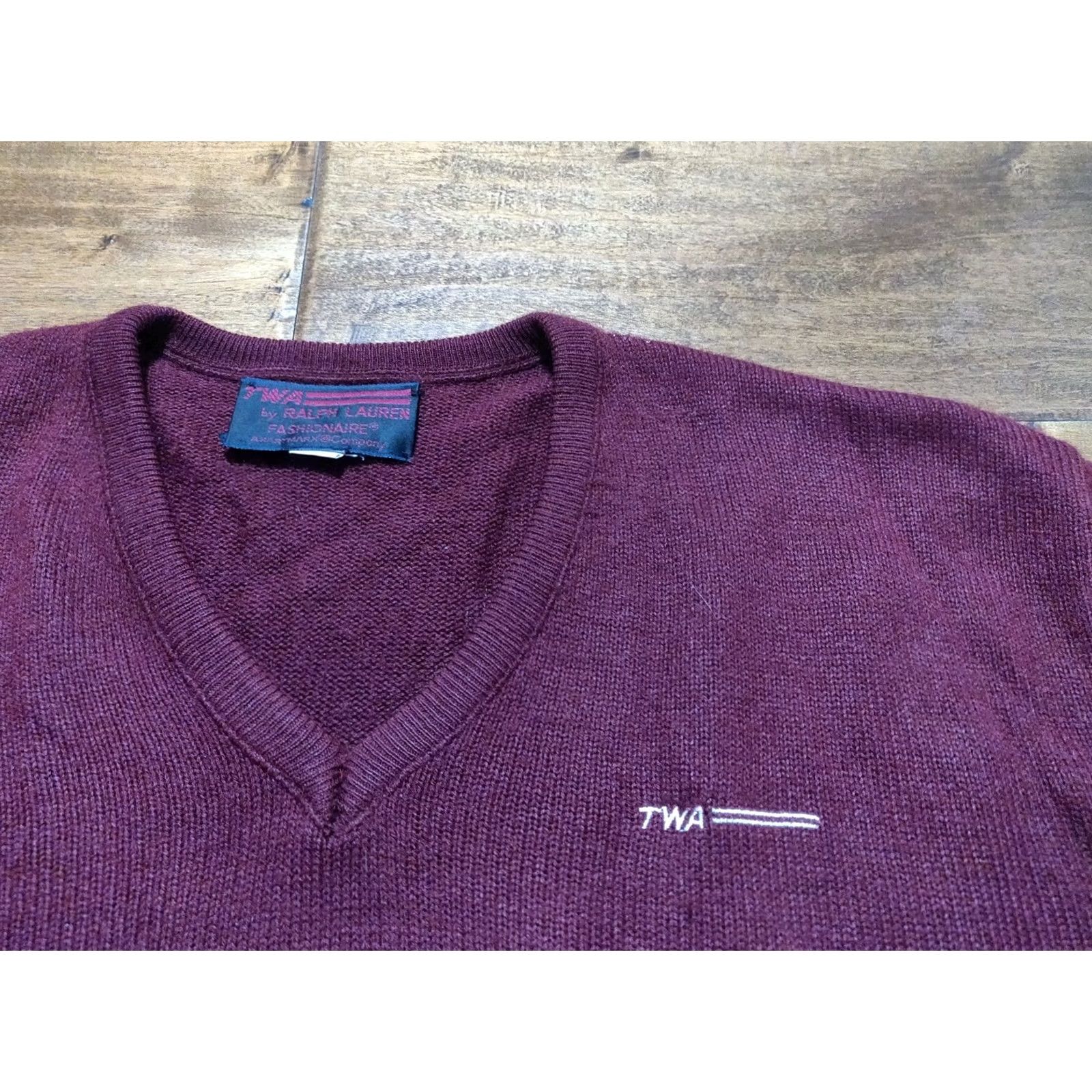 Ralph Lauren VINTAGE Ralph Lauren TWA Sweater V-Neck Maroon Wool Blend Mens XXXL Size US XXL / EU 58 / 5 - 2 Thumbnail