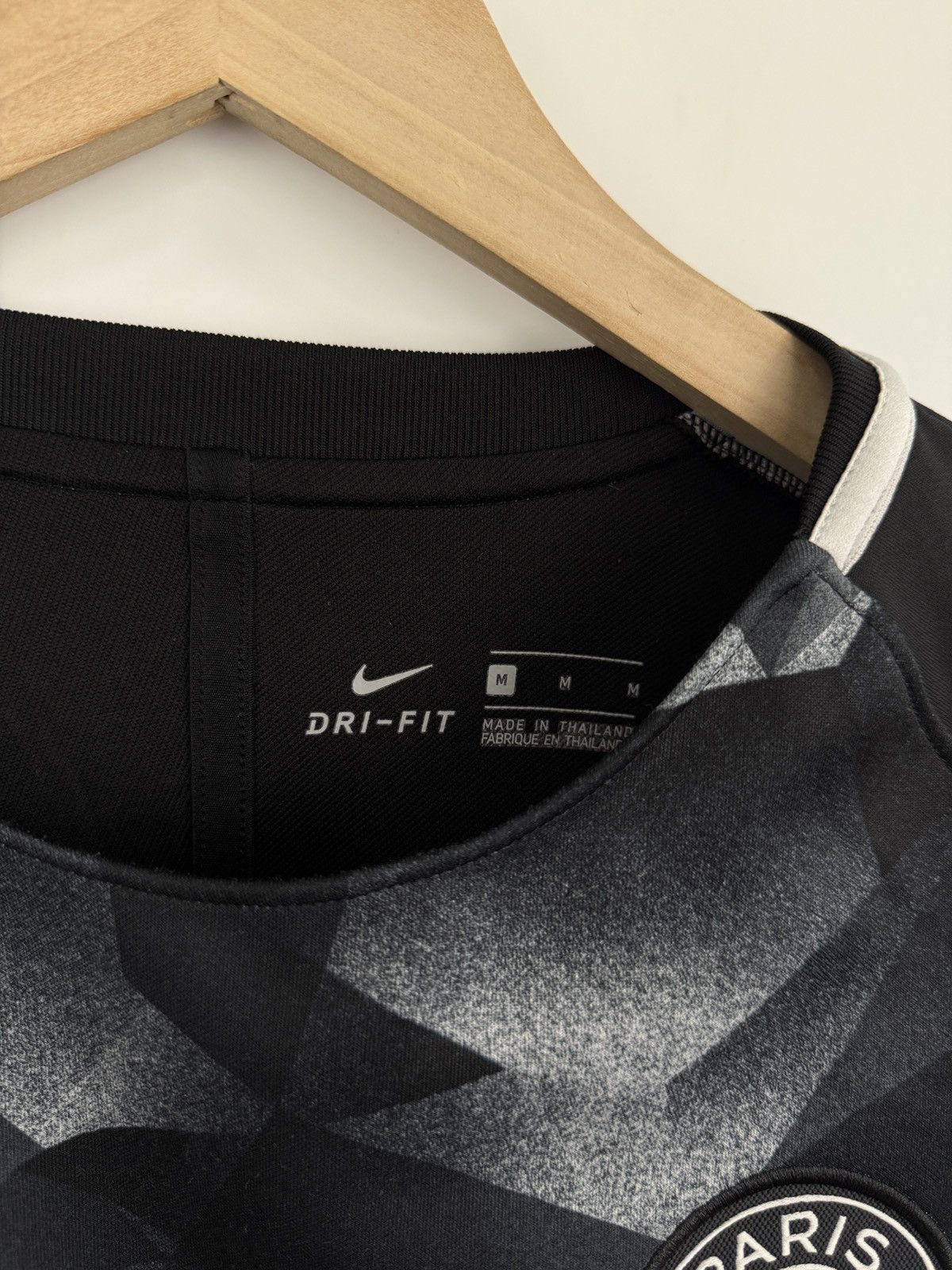 Nike 🇫🇷 Nike PSG Paris Saint Germain 2017 2018 Soccer Long Sleeve Size US M / EU 48-50 / 2 - 7 Thumbnail