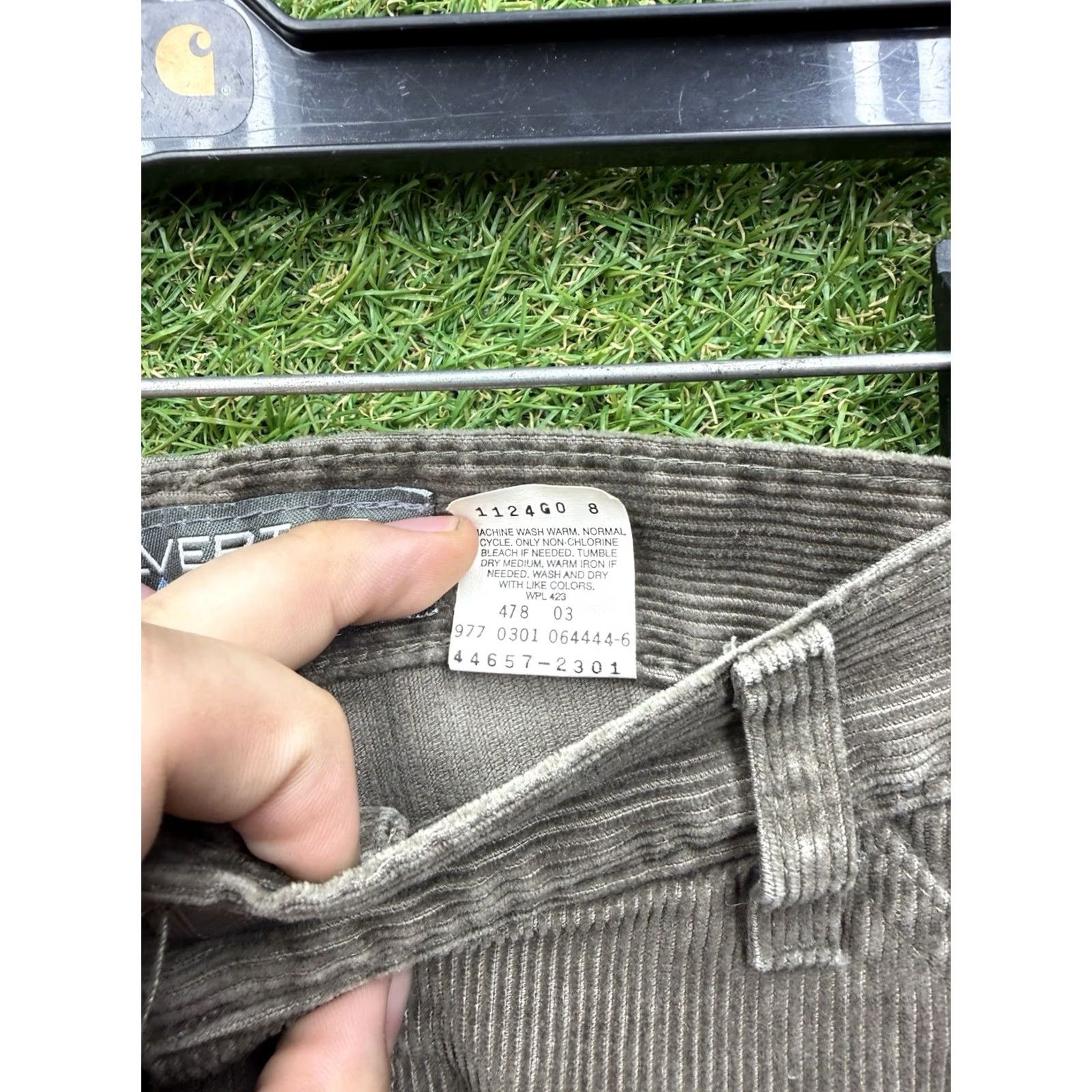 Levi's VINTAGE Levi's SilverTab Corduroy Pants Mens 32x34 Brown Carpenter Baggy 90s Grunge Streetwear Jeans Men Baggy Levi's Silvertab Size US 32 / EU 48 - 7 Thumbnail