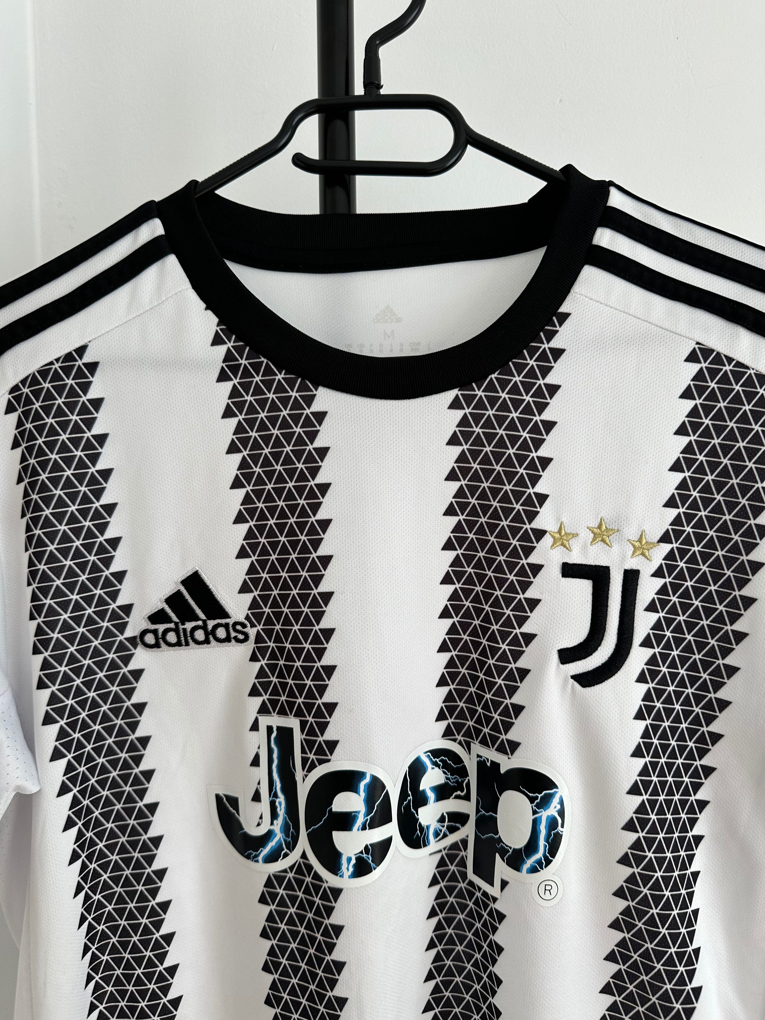 Other 2022 Juventus Home REPLICA jersey soccer football shirt Size US M / EU 48-50 / 2 - 2 Thumbnail