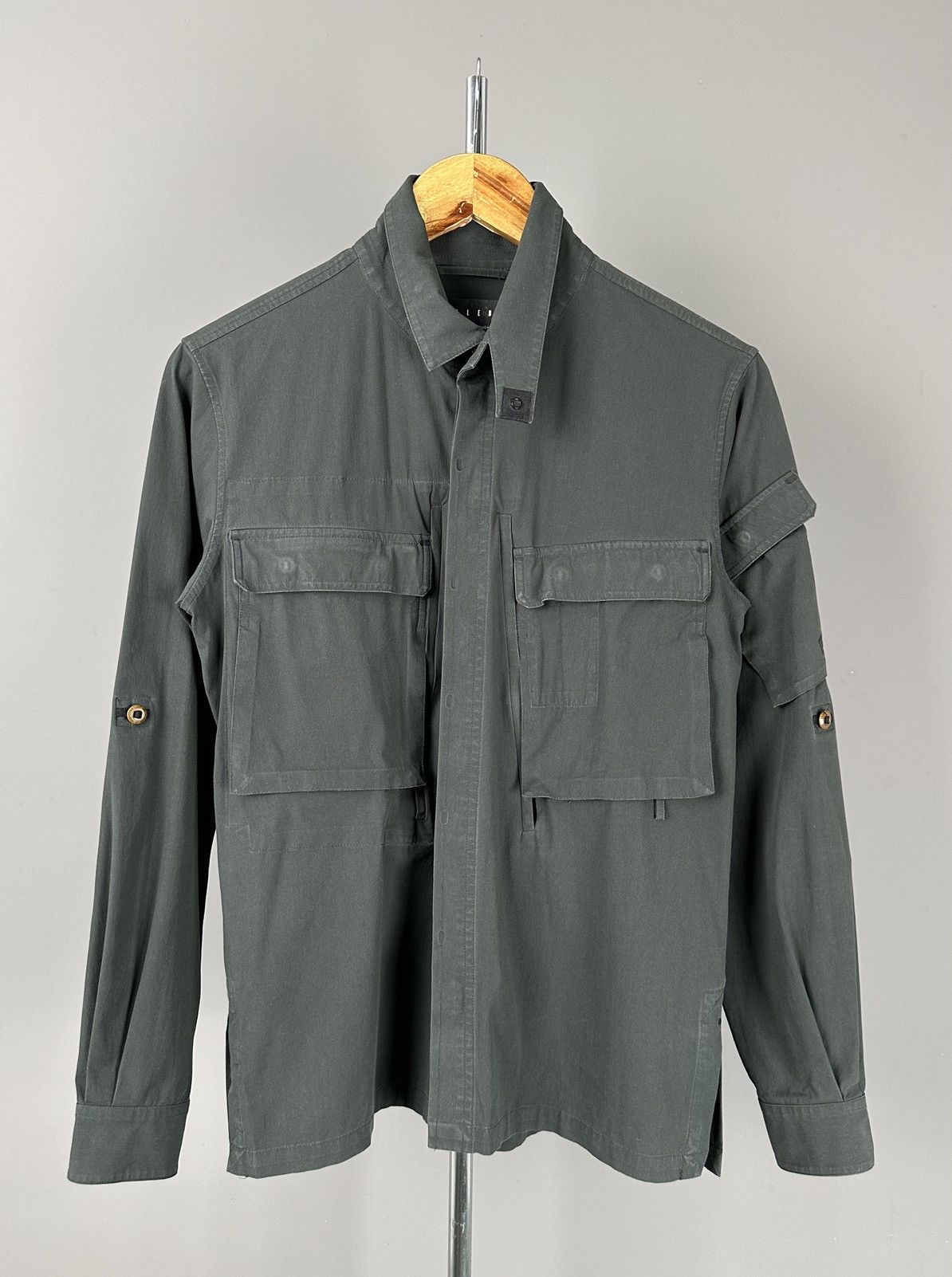 Vollebak Volleybak - Planet Earth shirt - Button Down Size US XS / EU 42 / 0 - 1 Thumbnail