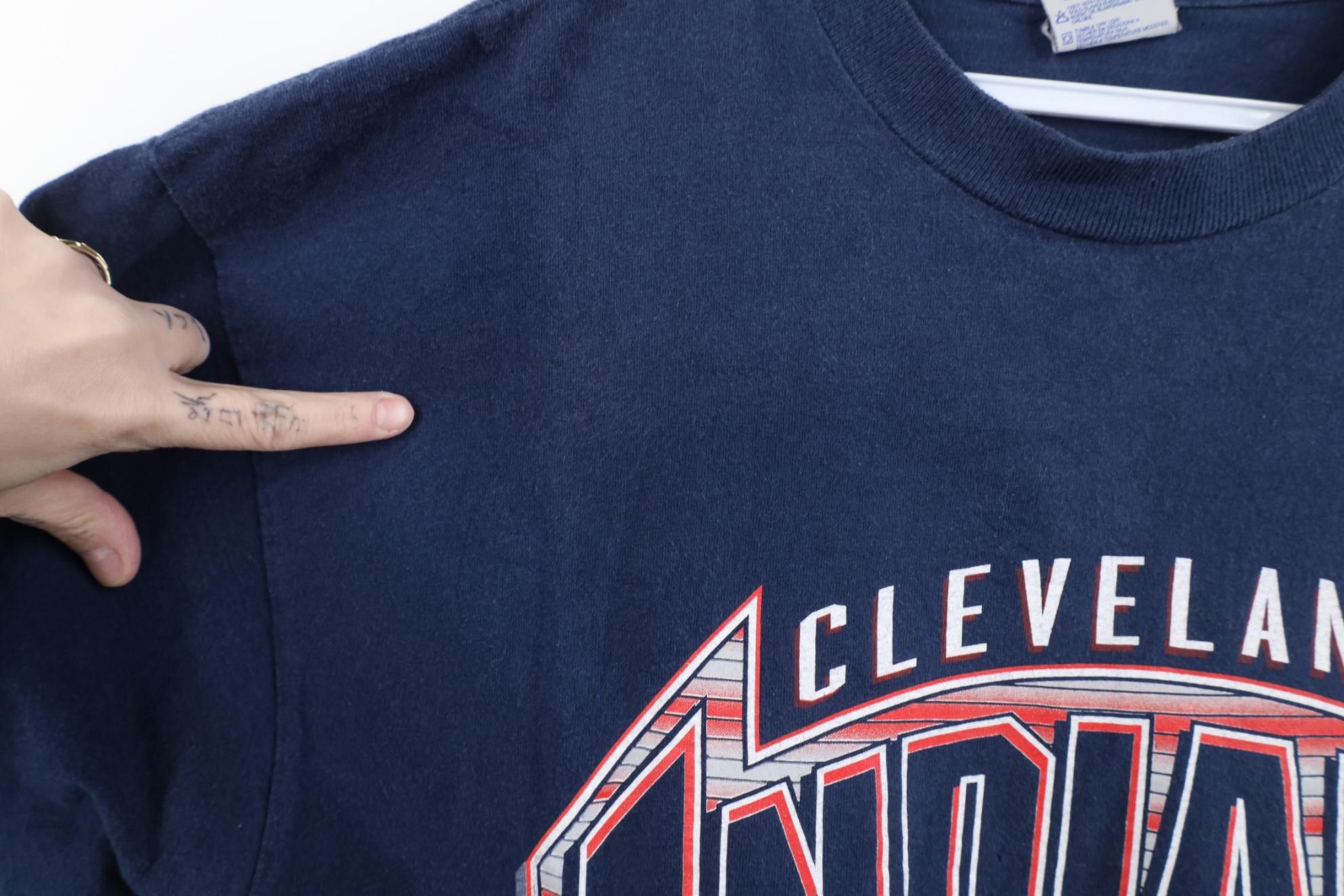 Vintage Vintage 90s Chief Wahoo Cleveland Indians Baseball T-Shirt Size US XL / EU 56 / 4 - 8 Thumbnail