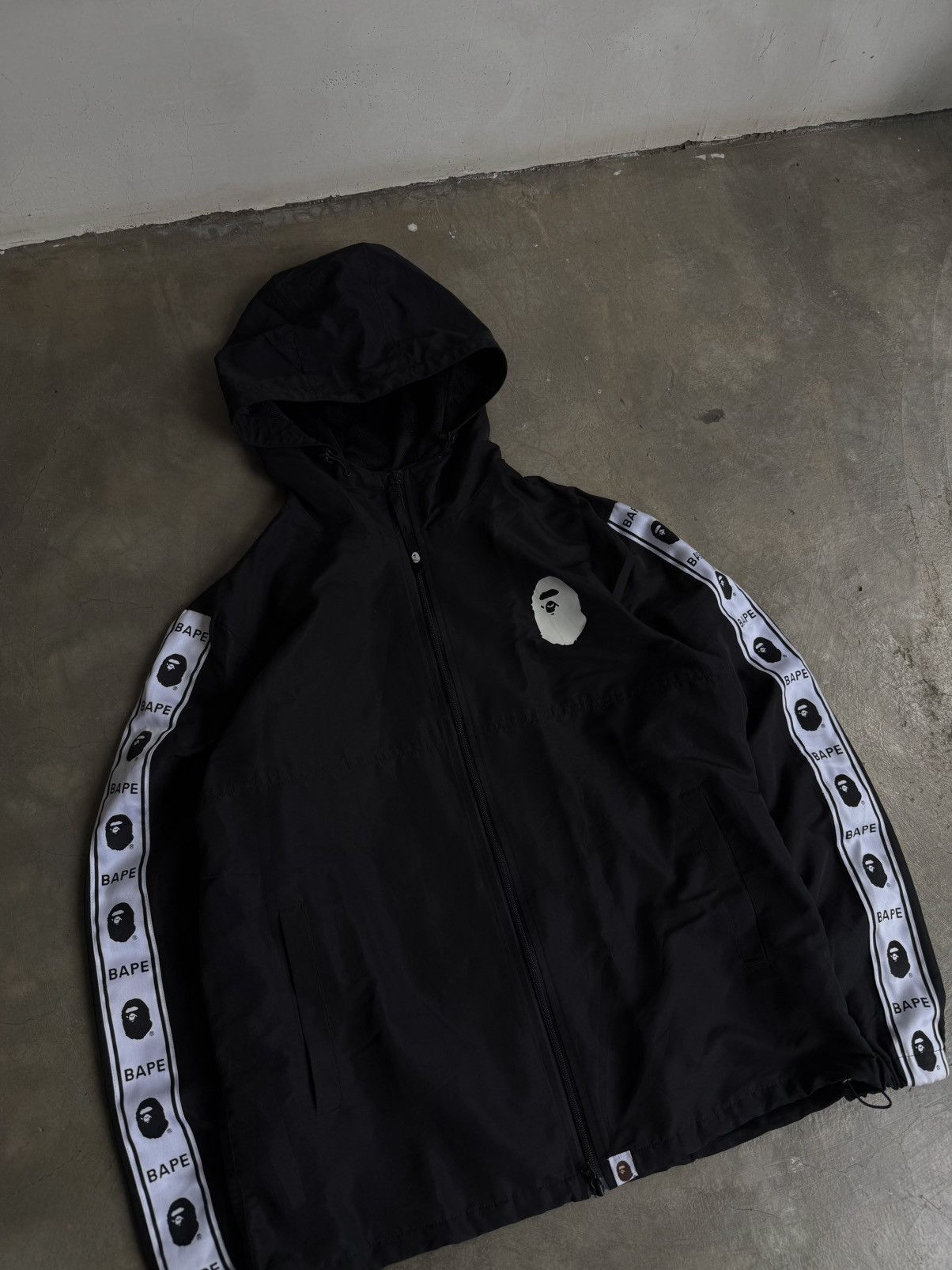 Bape Bape summer 2018 tape line windbreaker jacket Size US L / EU 52-54 / 3 - 2 Thumbnail