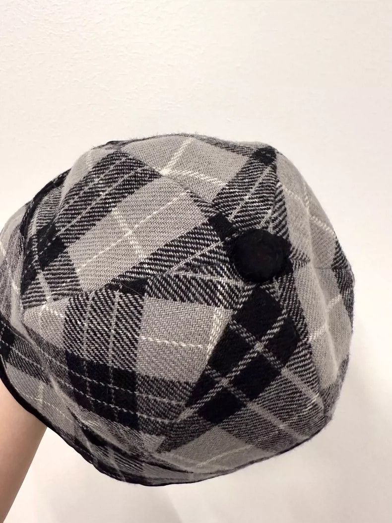 Vivienne Westwood Vivienne Westwood Red checkered hat with metal label and o Size ONE SIZE - 7 Thumbnail