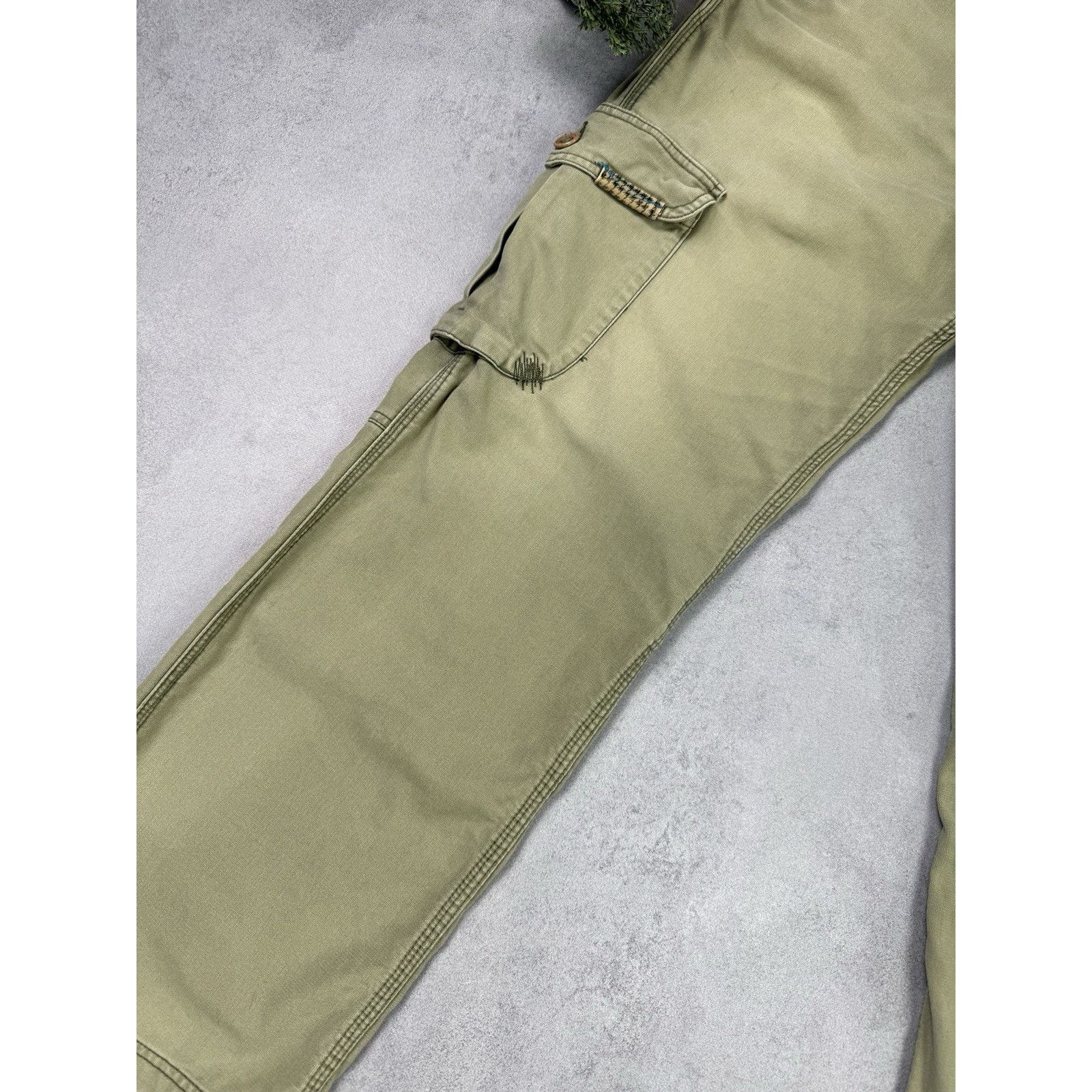 Quicksilver Vintage QuickSilver Cargo Pants Embroidered Men Size 34 Size US 34 / EU 50 - 10 Thumbnail