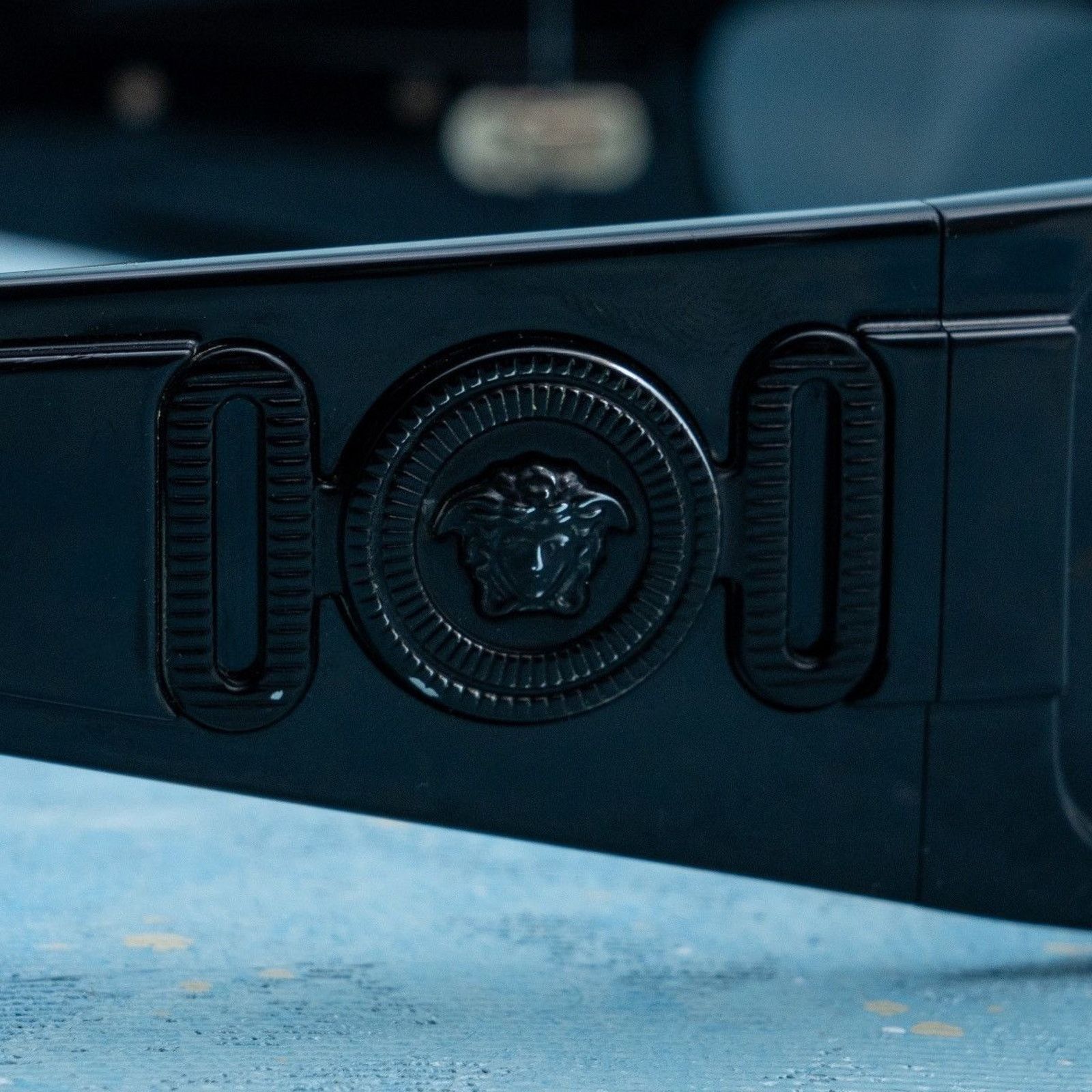 Versace Versace black medusa logo oversized shield sunglasses Size ONE SIZE - 4 Thumbnail