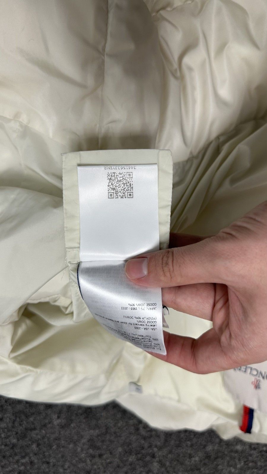 Moncler MONCLER Women's Miriel White Milky Down Jacket Size 3 Size M / US 6-8 / IT 42-44 - 22 Thumbnail