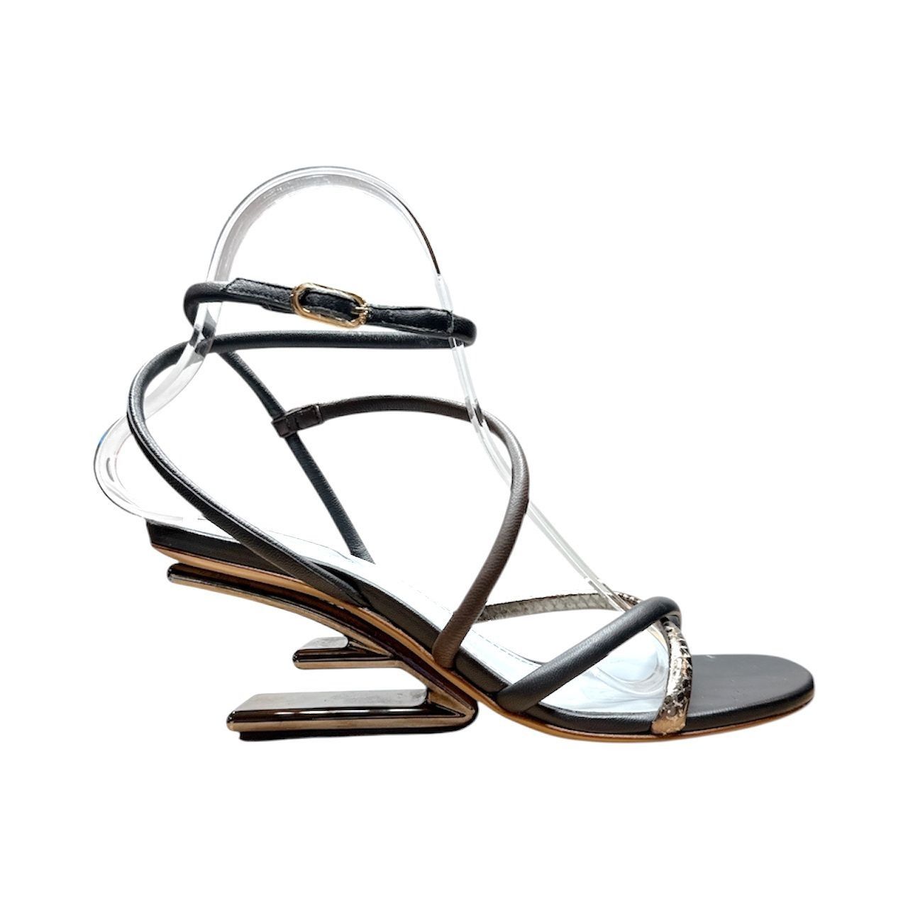 Fendi FENDI Fendi First Slide Sandals EU 37 US 7 F Shape Multicolo Size US 7 / IT 37 - 9 Thumbnail